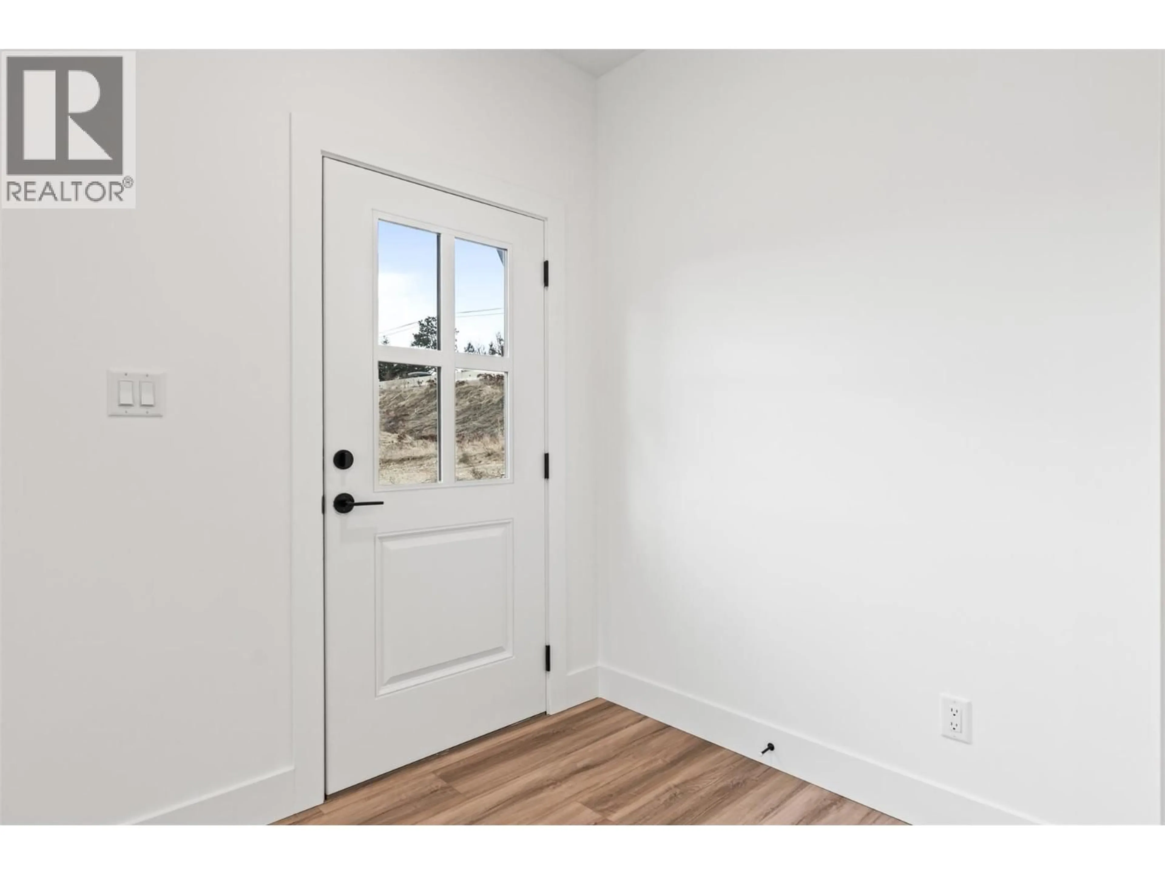 Indoor entryway for 7077 MANNING PLACE, Vernon British Columbia V1B0B6