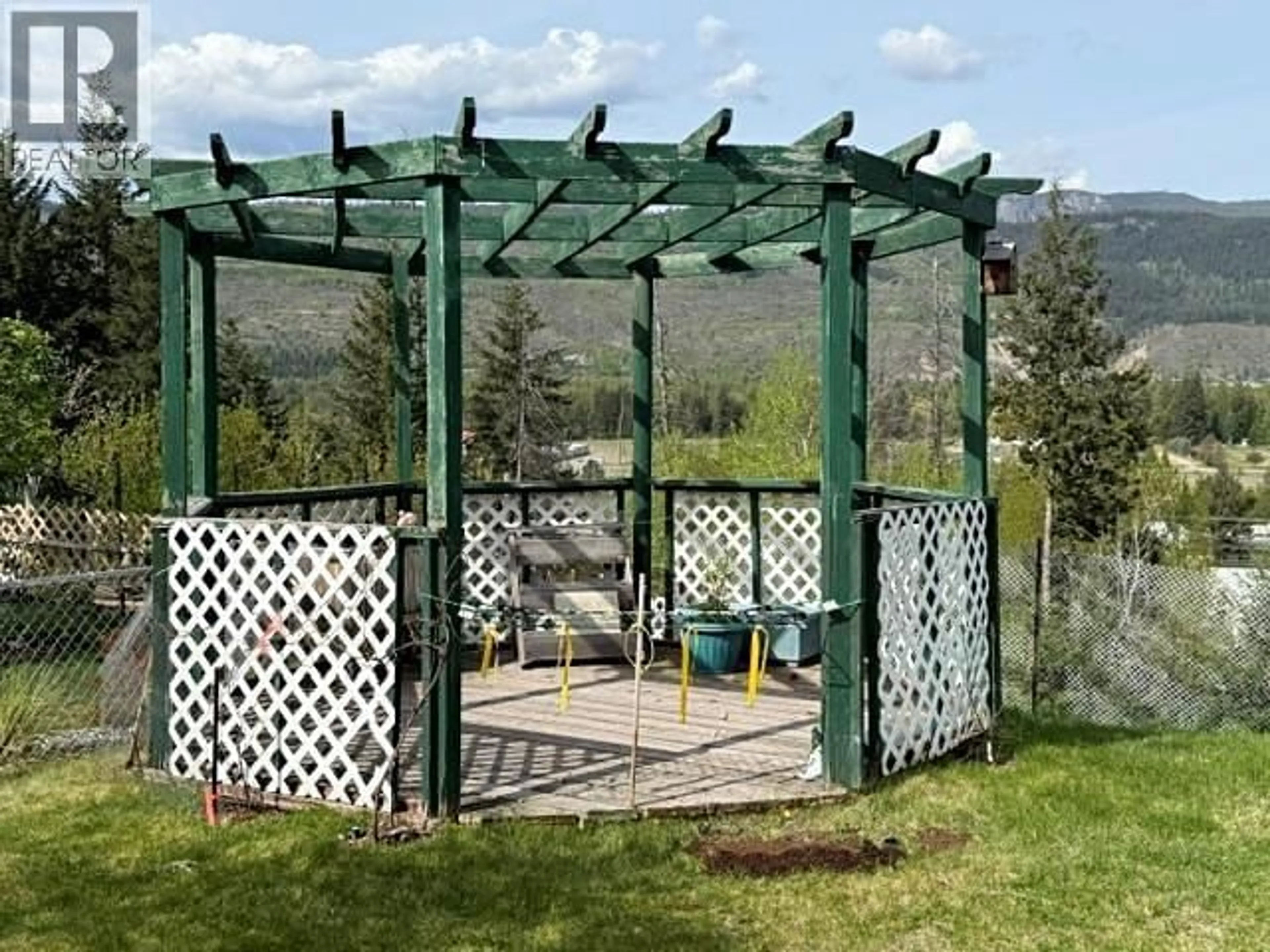 Patio, mountain view for 29 - 4510 POWER ROAD, Barriere British Columbia V0E1E0