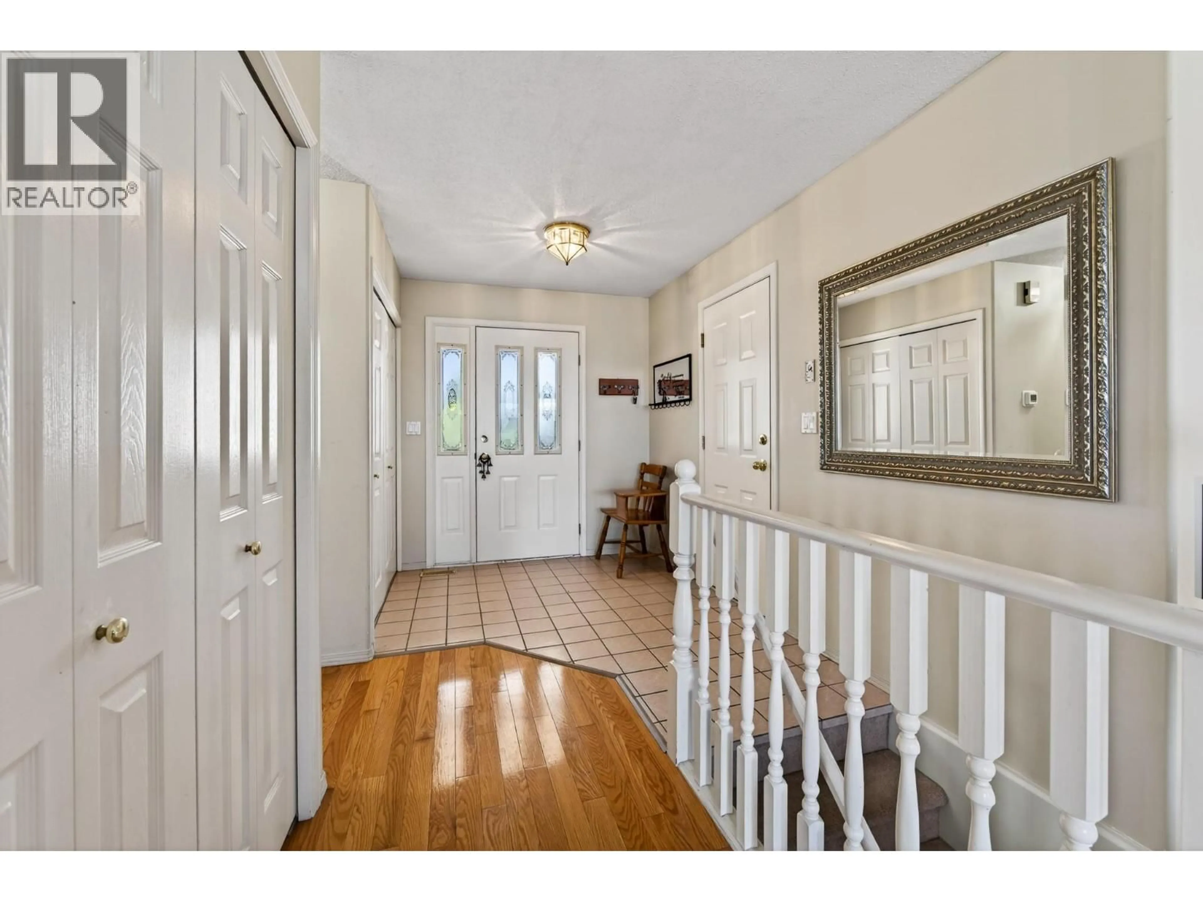 Indoor entryway for 8 - 2022 PACIFIC WAY, Kamloops British Columbia V1S1T1