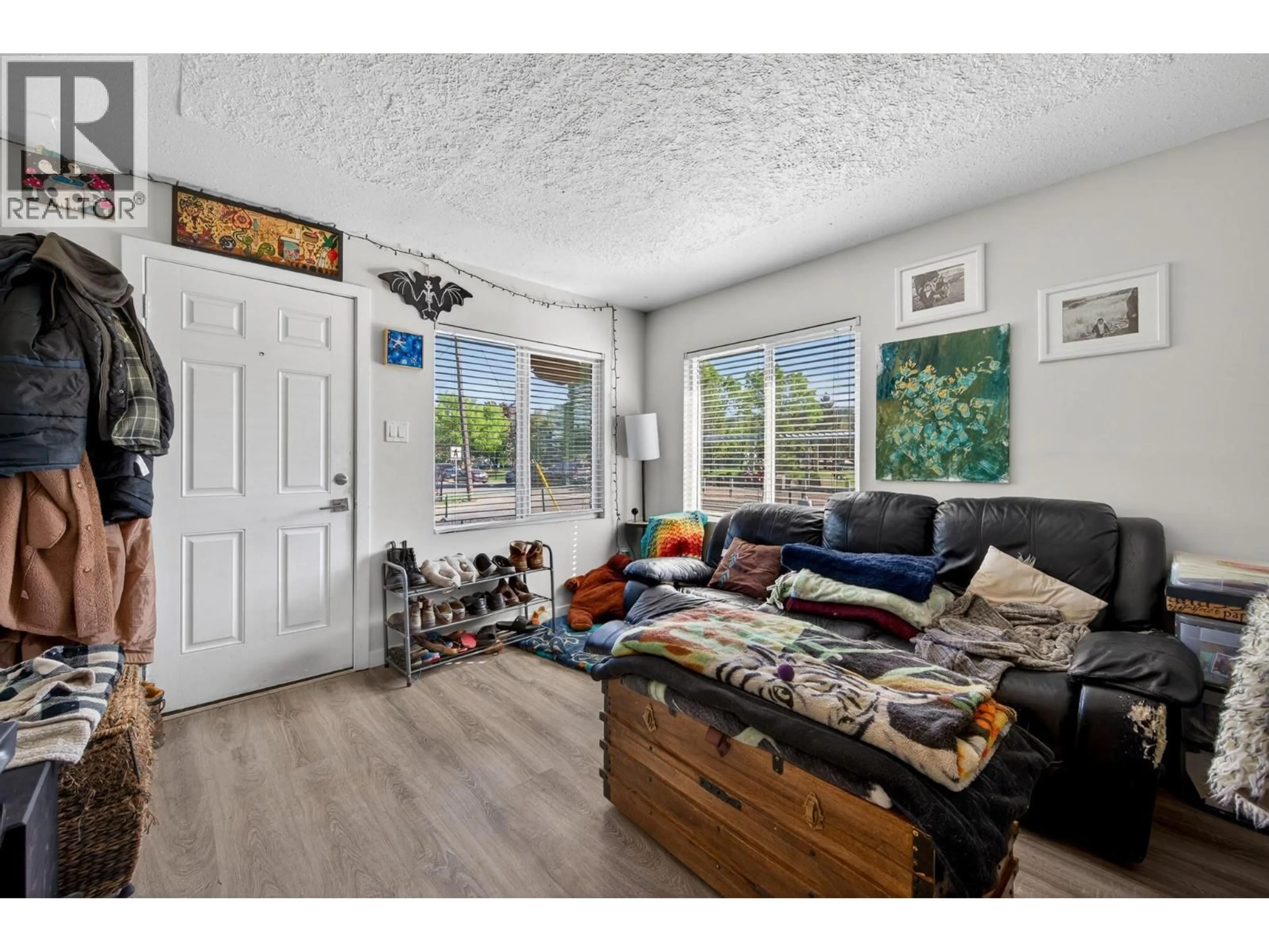 Living room with furniture, unknown for 164 HOLWAY STREET, Kamloops British Columbia V2B4A4