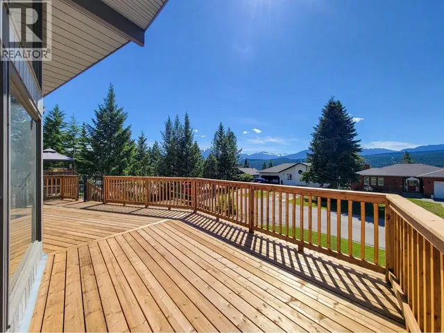 7326 GLACIER DRIVE, Radium Hot Springs 4