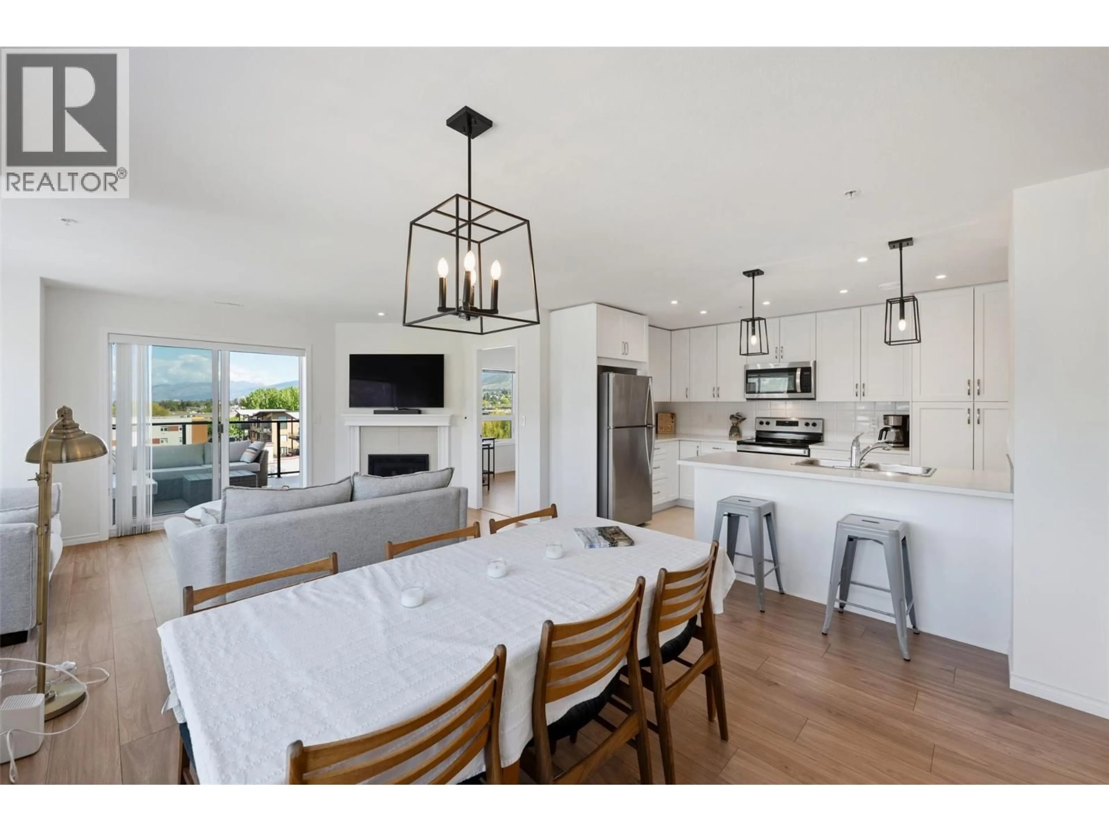 Open concept kitchen, unknown for 703 - 3346 SKAHA LAKE ROAD, Penticton British Columbia V2A0H6