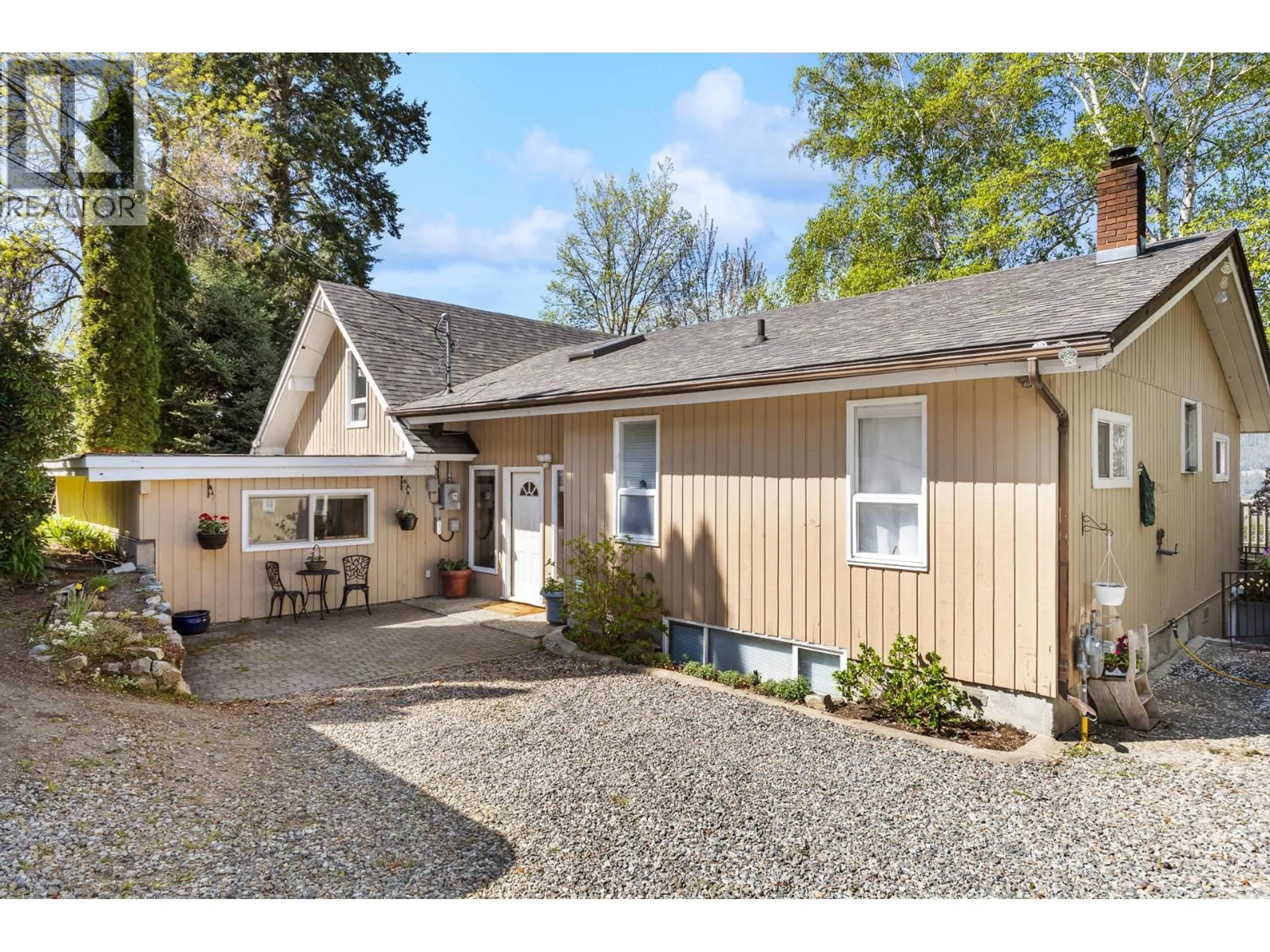 Home with vinyl exterior material, street for 14924 MIDDLE BENCH ROAD, Lake Country British Columbia V4V2C4