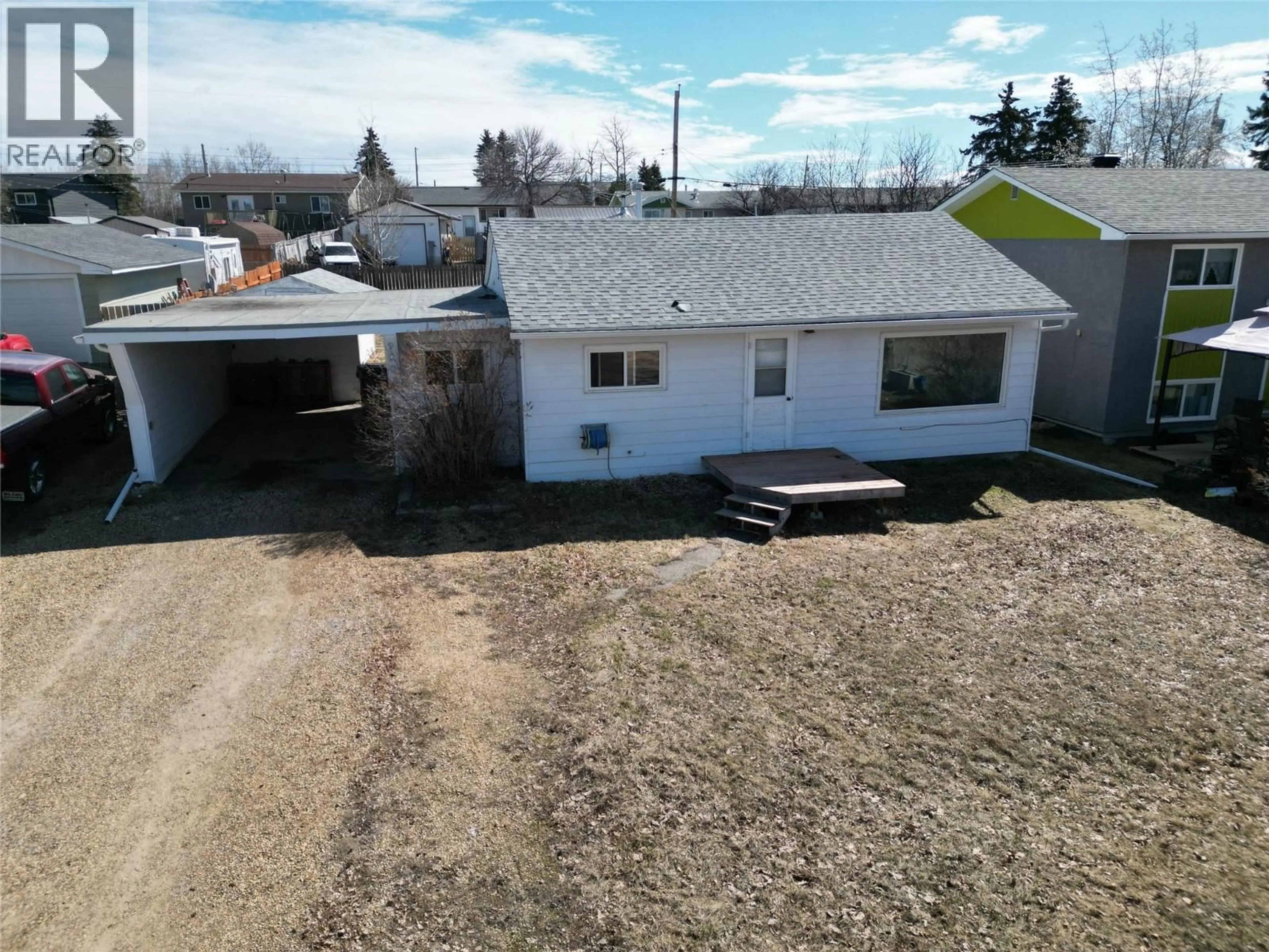 A pic from outside/outdoor area/front of a property/back of a property/a pic from drone, building for 9208 7 STREET, Dawson Creek British Columbia V1G3M5