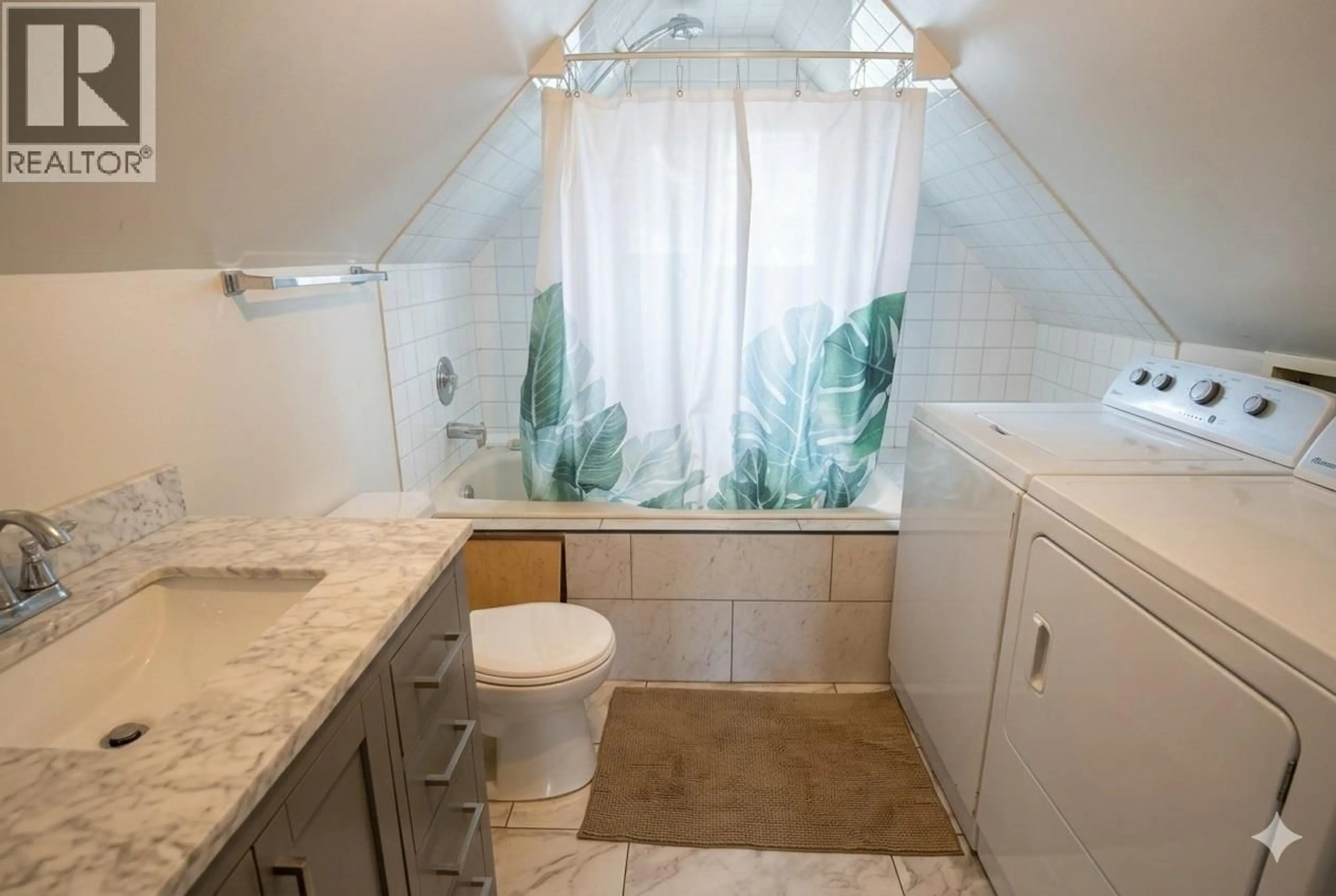 Standard bathroom, ceramic/tile floor for 3403 33 AVENUE, Vernon British Columbia V1T2P2