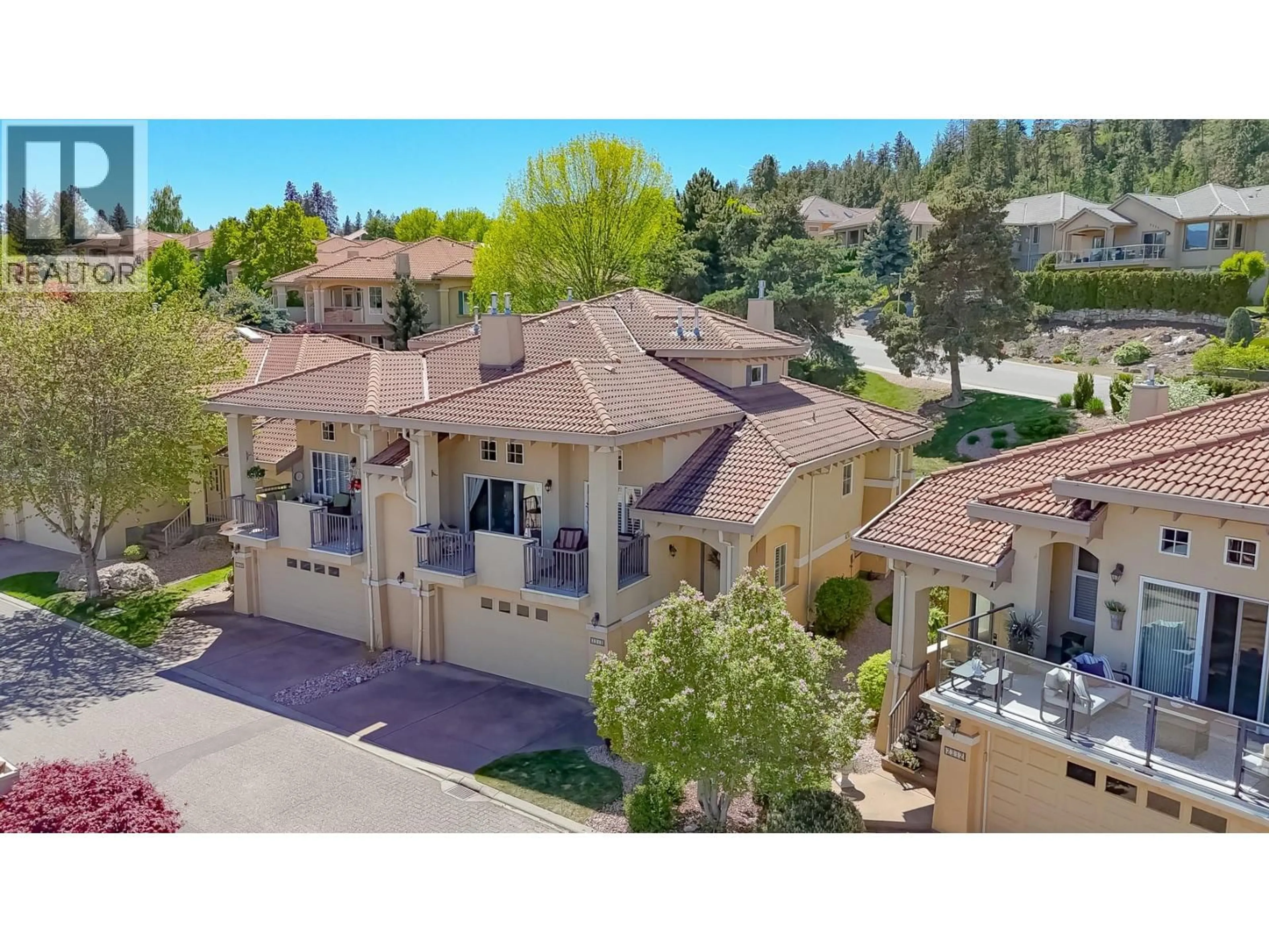 A pic from outside/outdoor area/front of a property/back of a property/a pic from drone, unknown for 2310 COUNTRY CLUB DRIVE, Kelowna British Columbia V1V2A6
