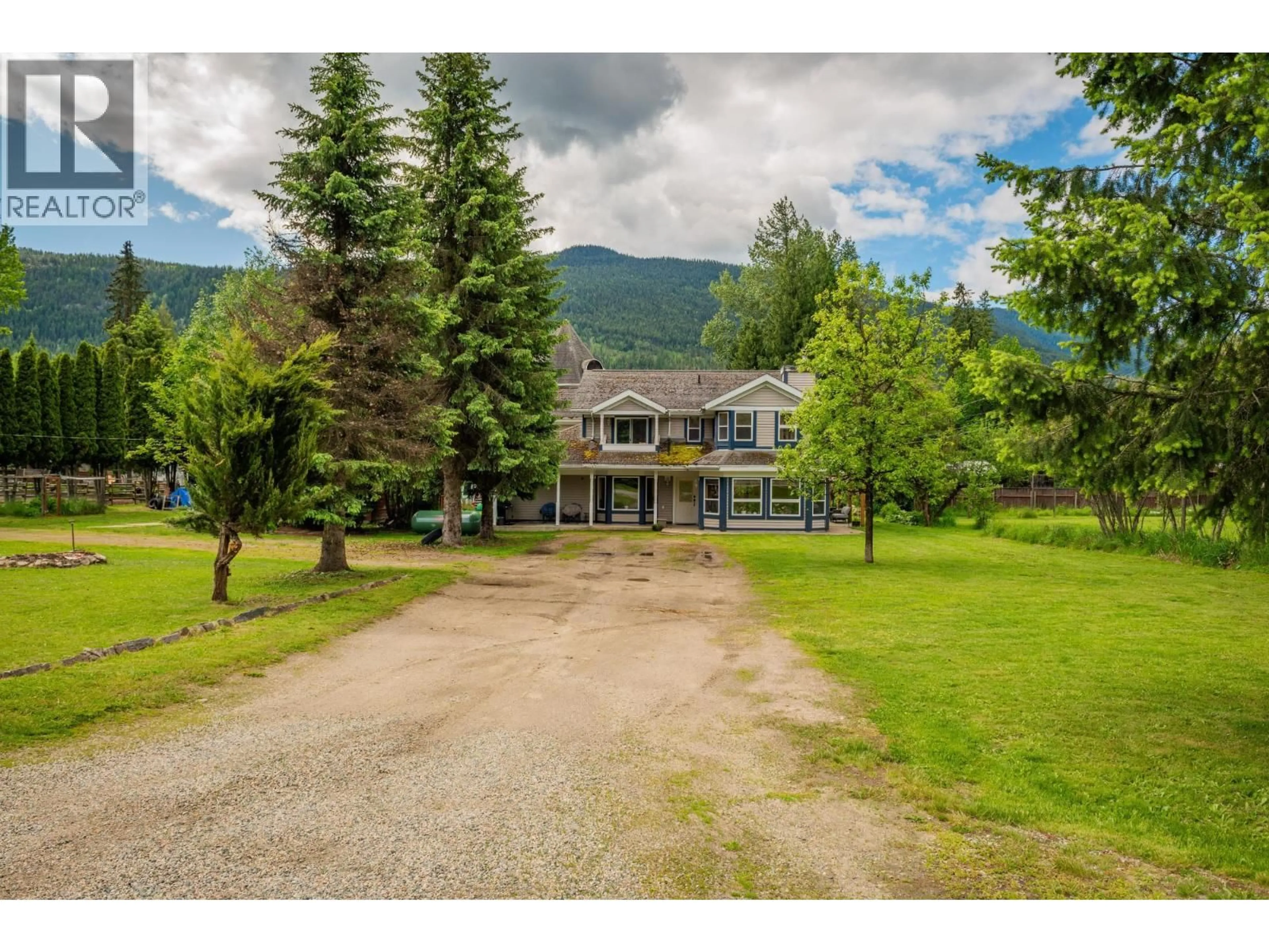 A pic from outside/outdoor area/front of a property/back of a property/a pic from drone, mountain view for 3452 CEMETERY ROAD, Krestova British Columbia V0G1H2