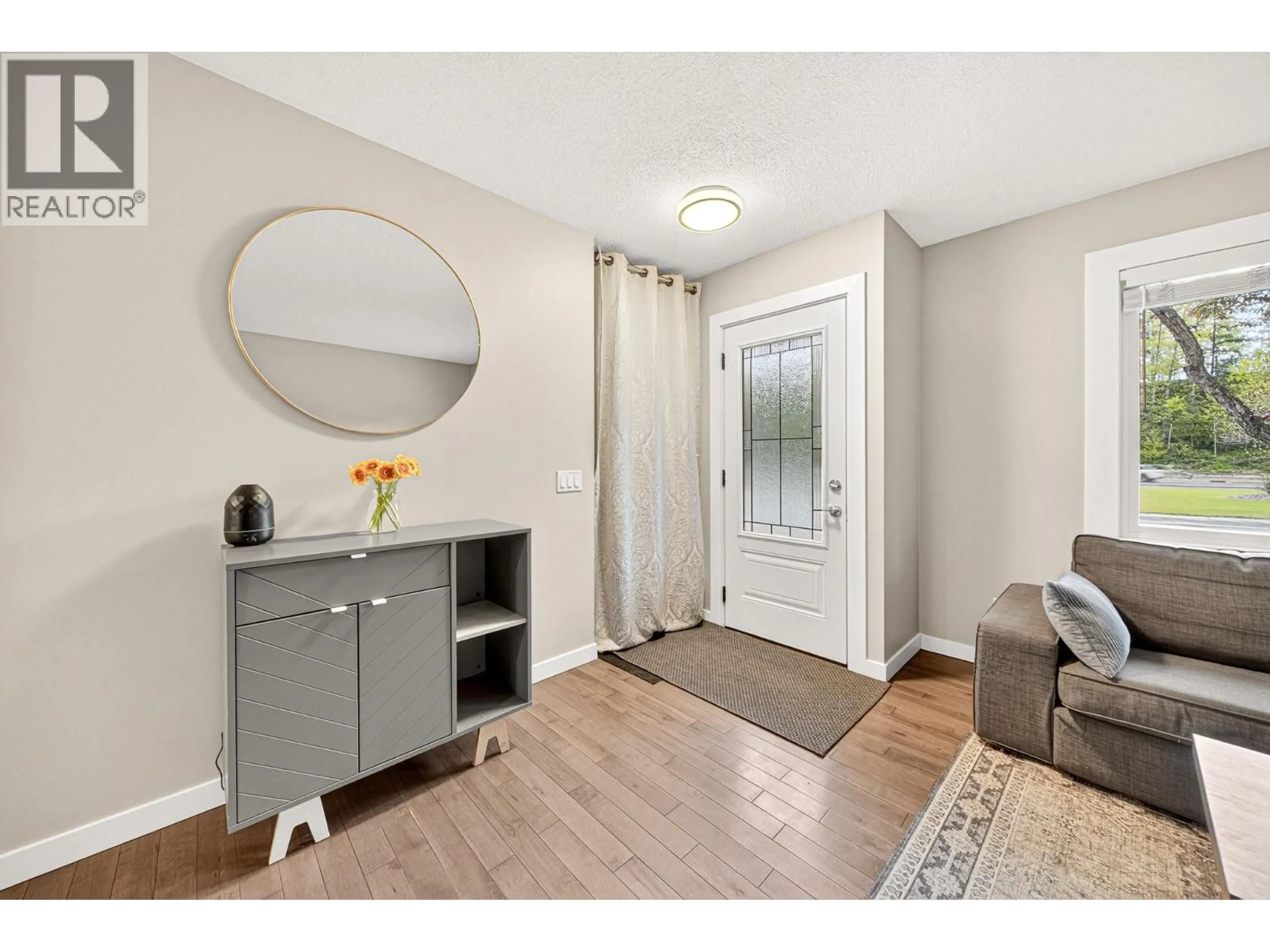 Indoor entryway for 308 ALPINE PLACE, Sparwood British Columbia V0B2G0