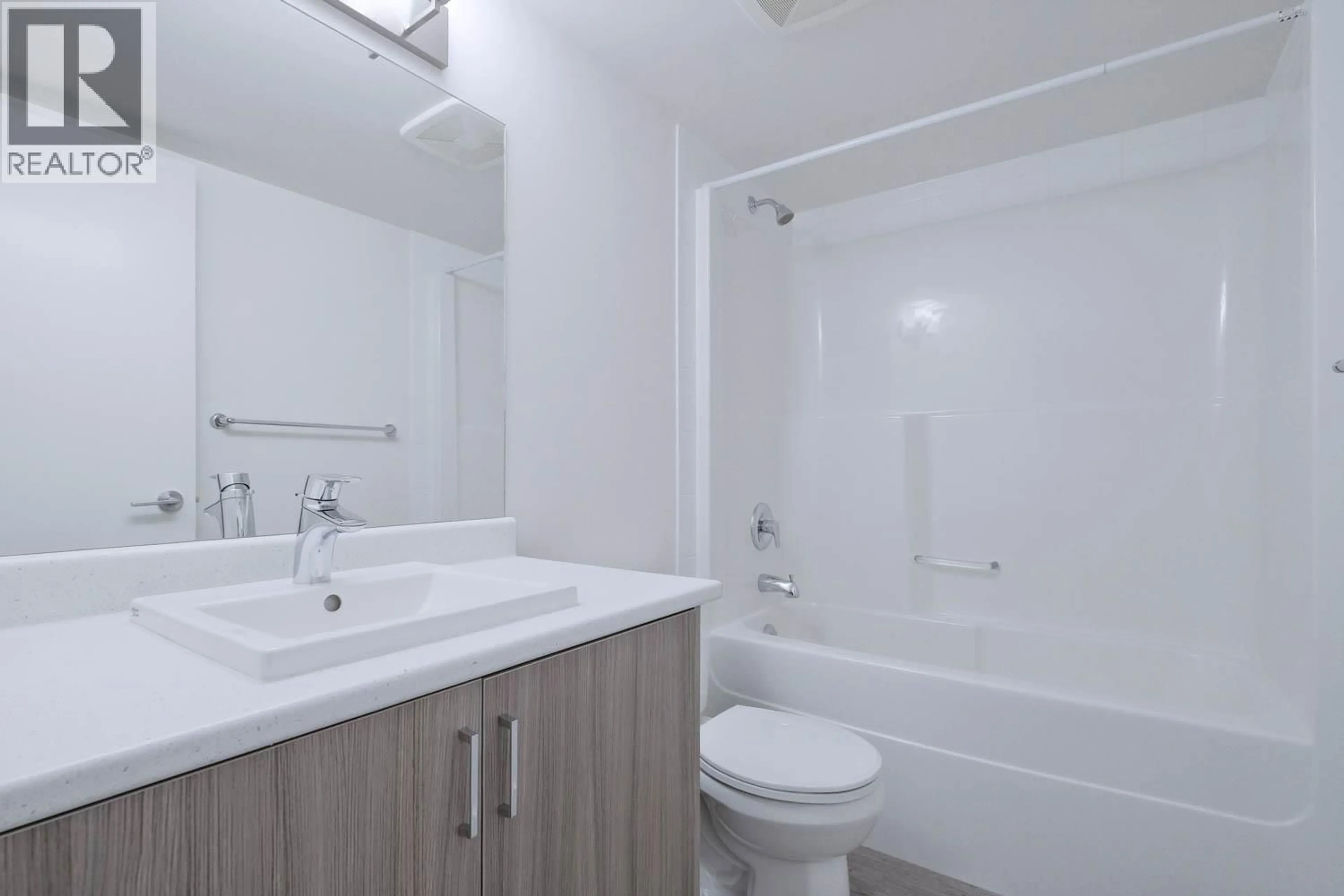 Standard bathroom, unknown for 223 - 625 ACADEMY WAY, Kelowna British Columbia V1V0E3