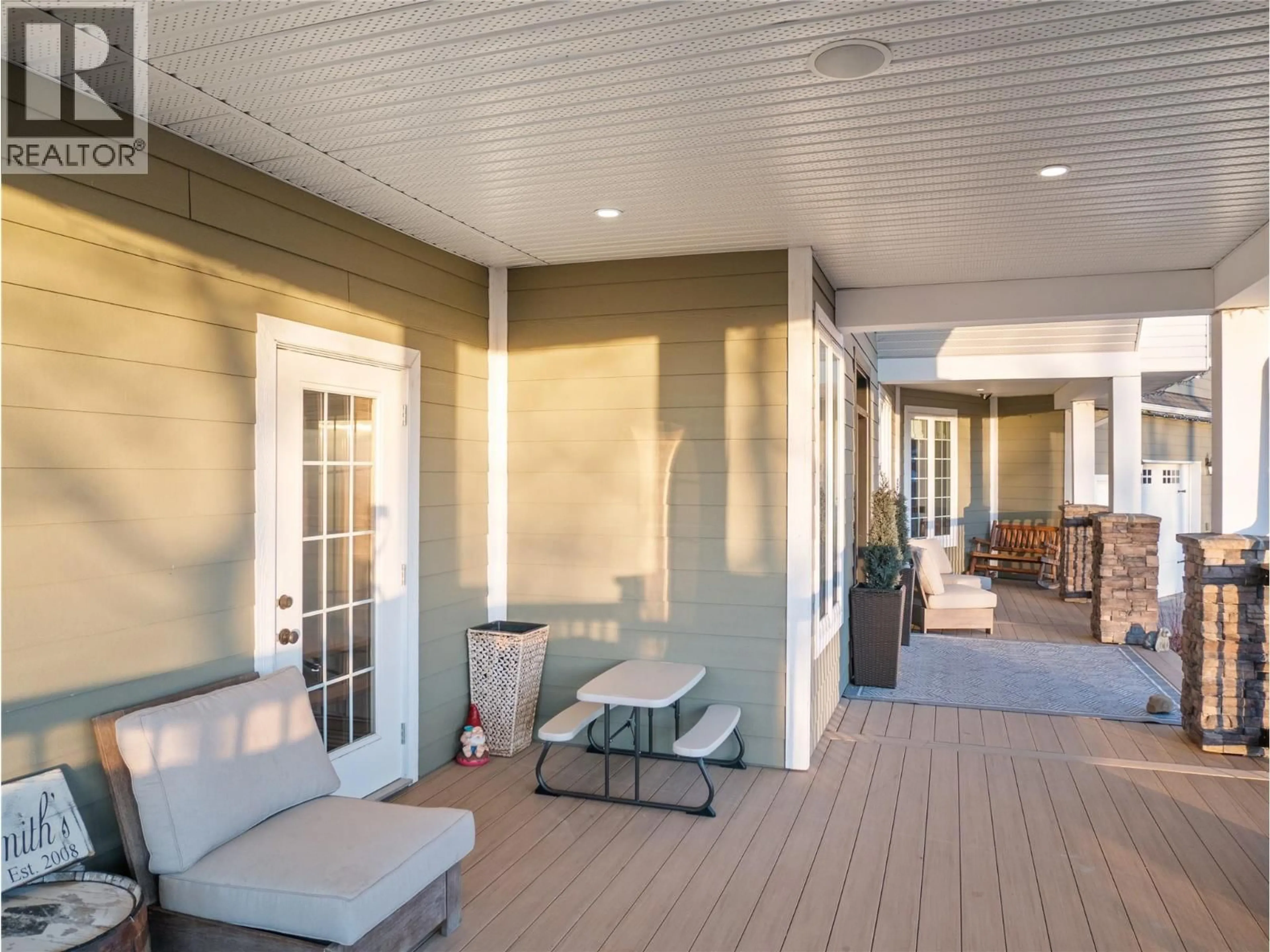 Patio, street for 911 ELKRIDGE TRAIL, Dawson Creek British Columbia V1G5A1