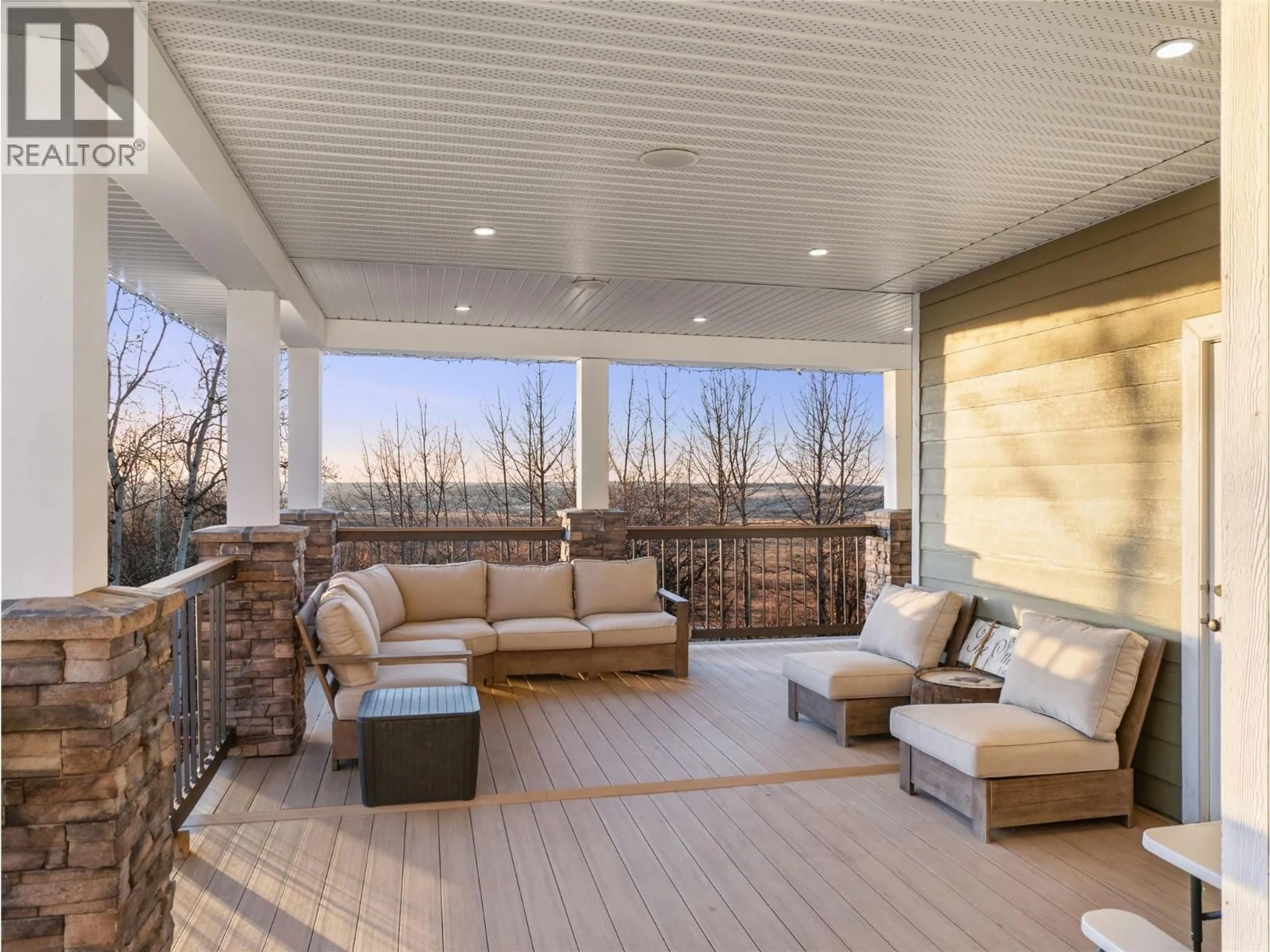 Patio, water/lake/river/ocean view for 911 ELKRIDGE TRAIL, Dawson Creek British Columbia V1G5A1