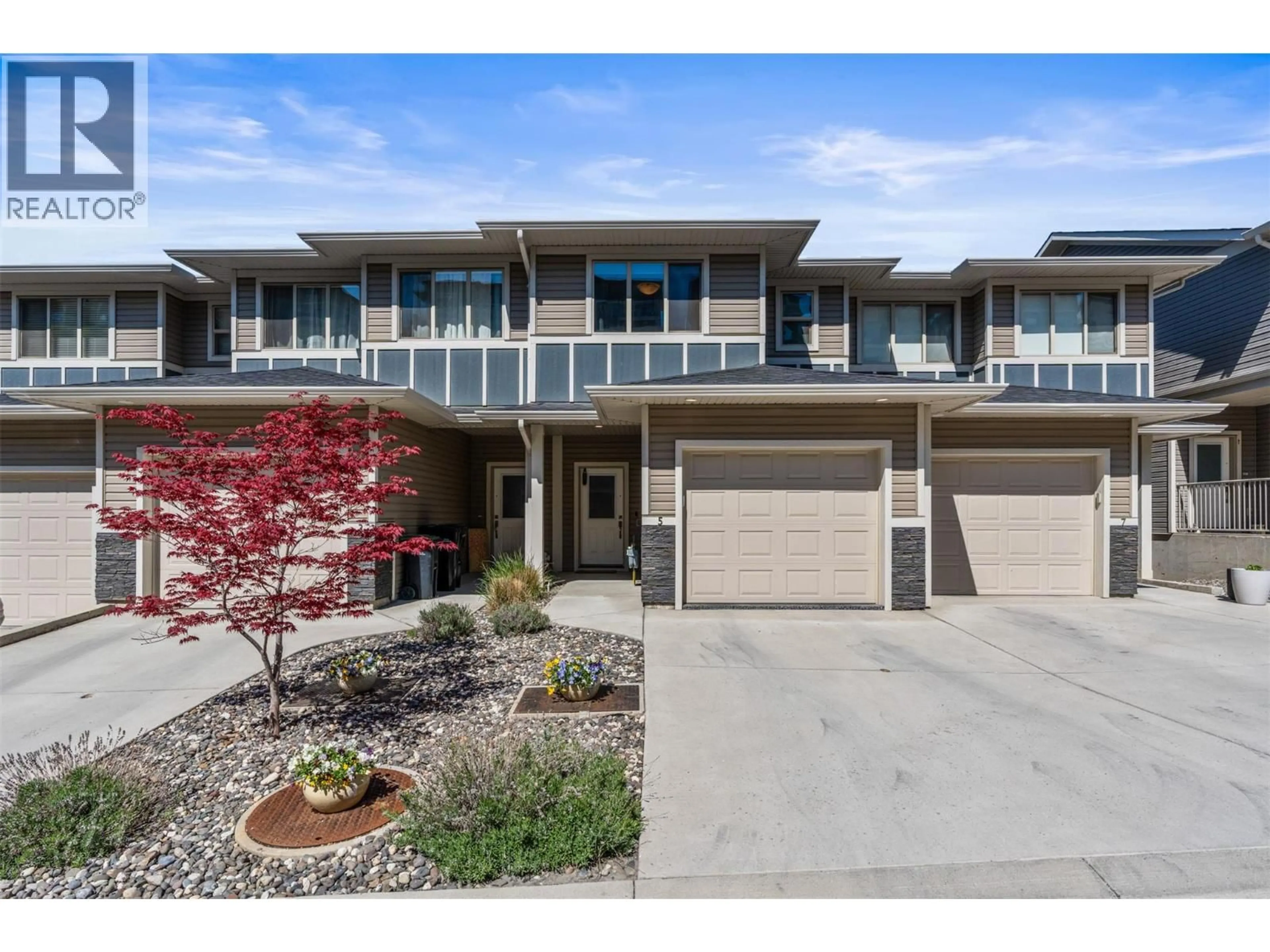 Home with vinyl exterior material, street for 5 - 4600 OKANAGAN AVENUE, Vernon British Columbia V1T0A8