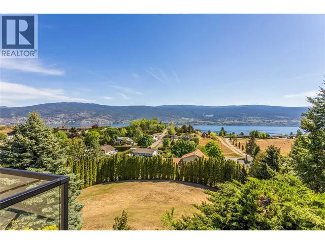 10217 GIANTS HEAD ROAD, Summerland 4