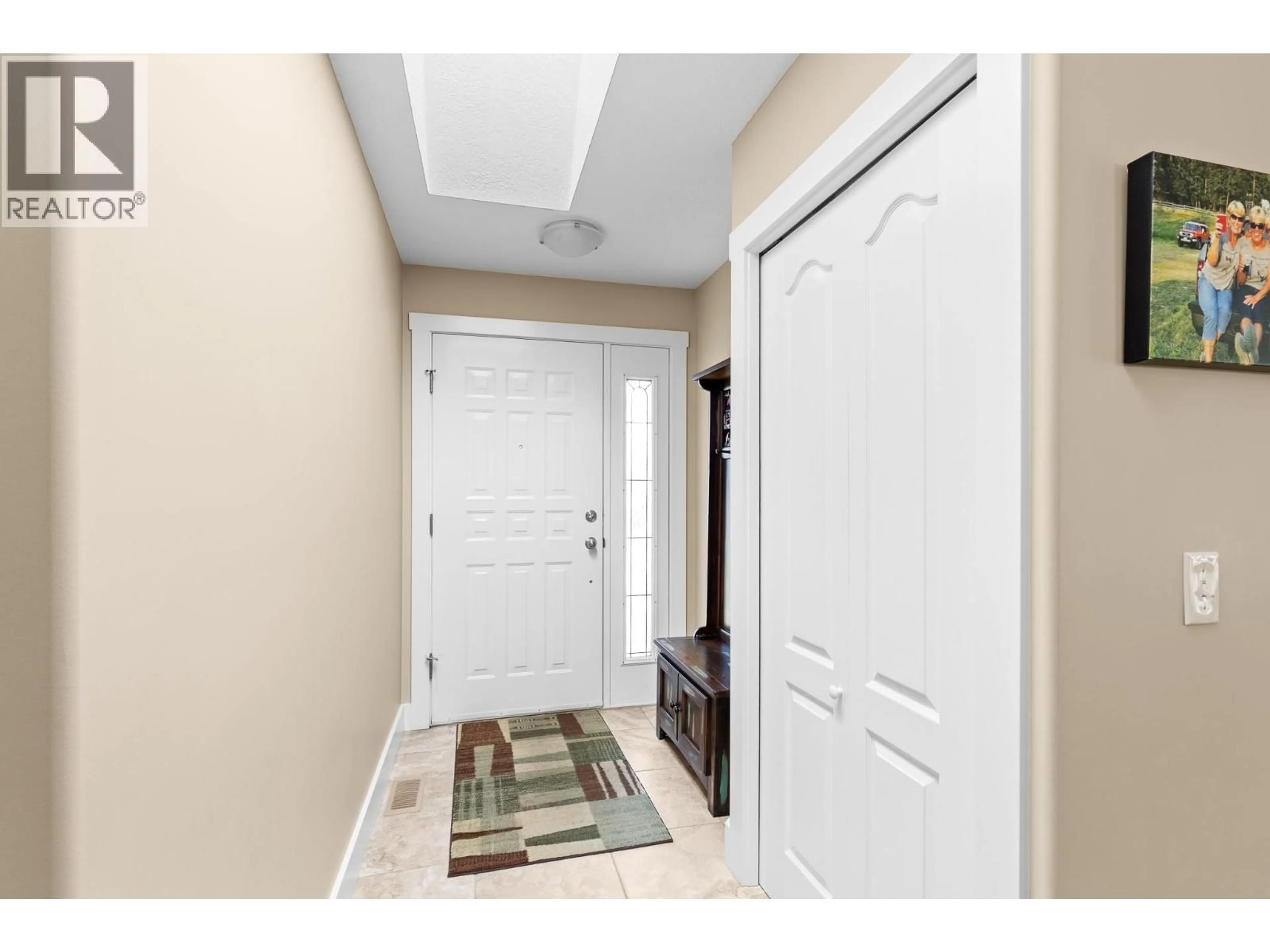 Indoor entryway for 79 - 1220 25 AVENUE, Vernon British Columbia V1T9A1