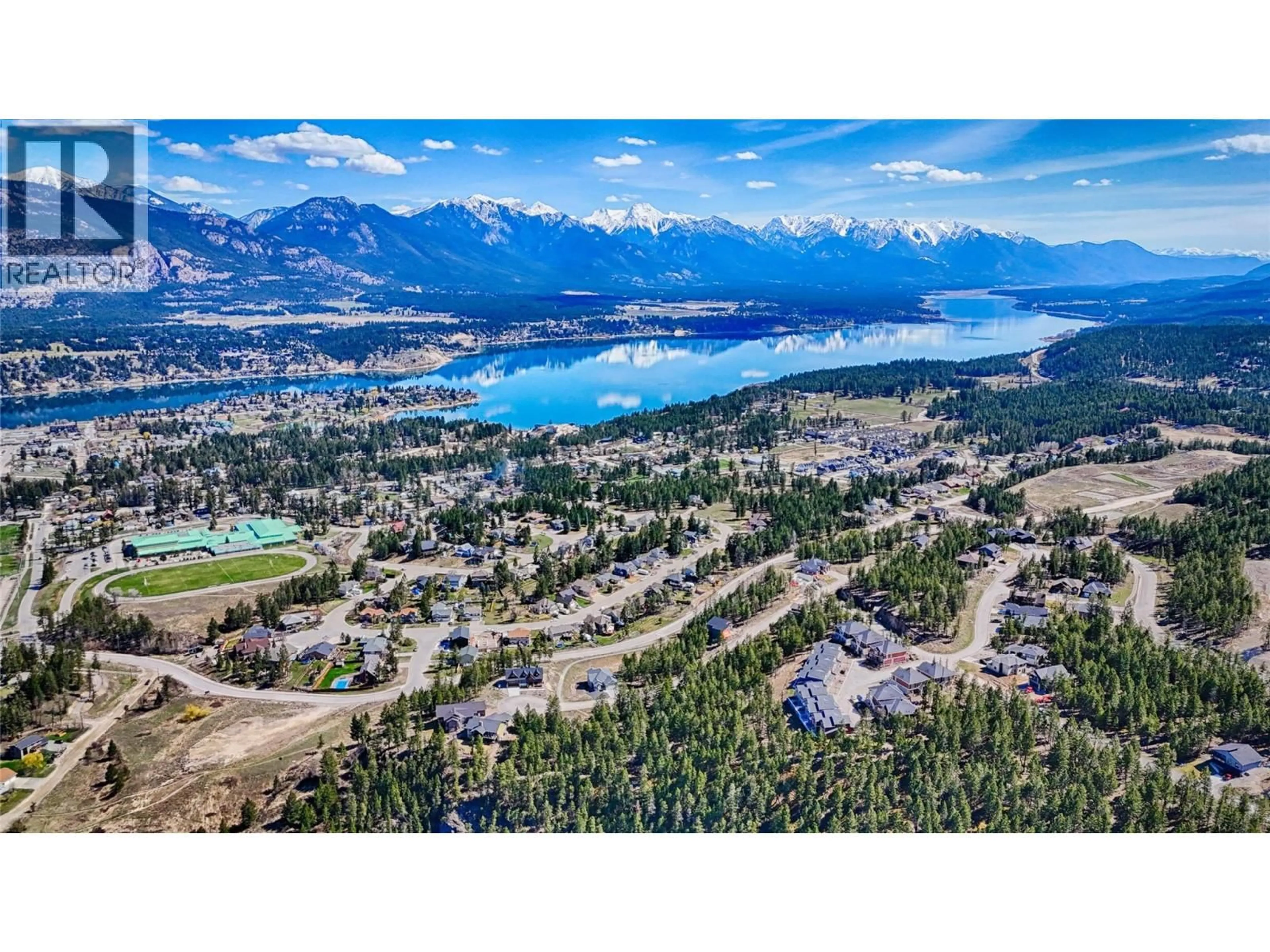 A pic from outside/outdoor area/front of a property/back of a property/a pic from drone, mountain view for 6 - 1904 PINERIDGE MOUNTAIN LINK OTHER, Invermere British Columbia V0A1K4