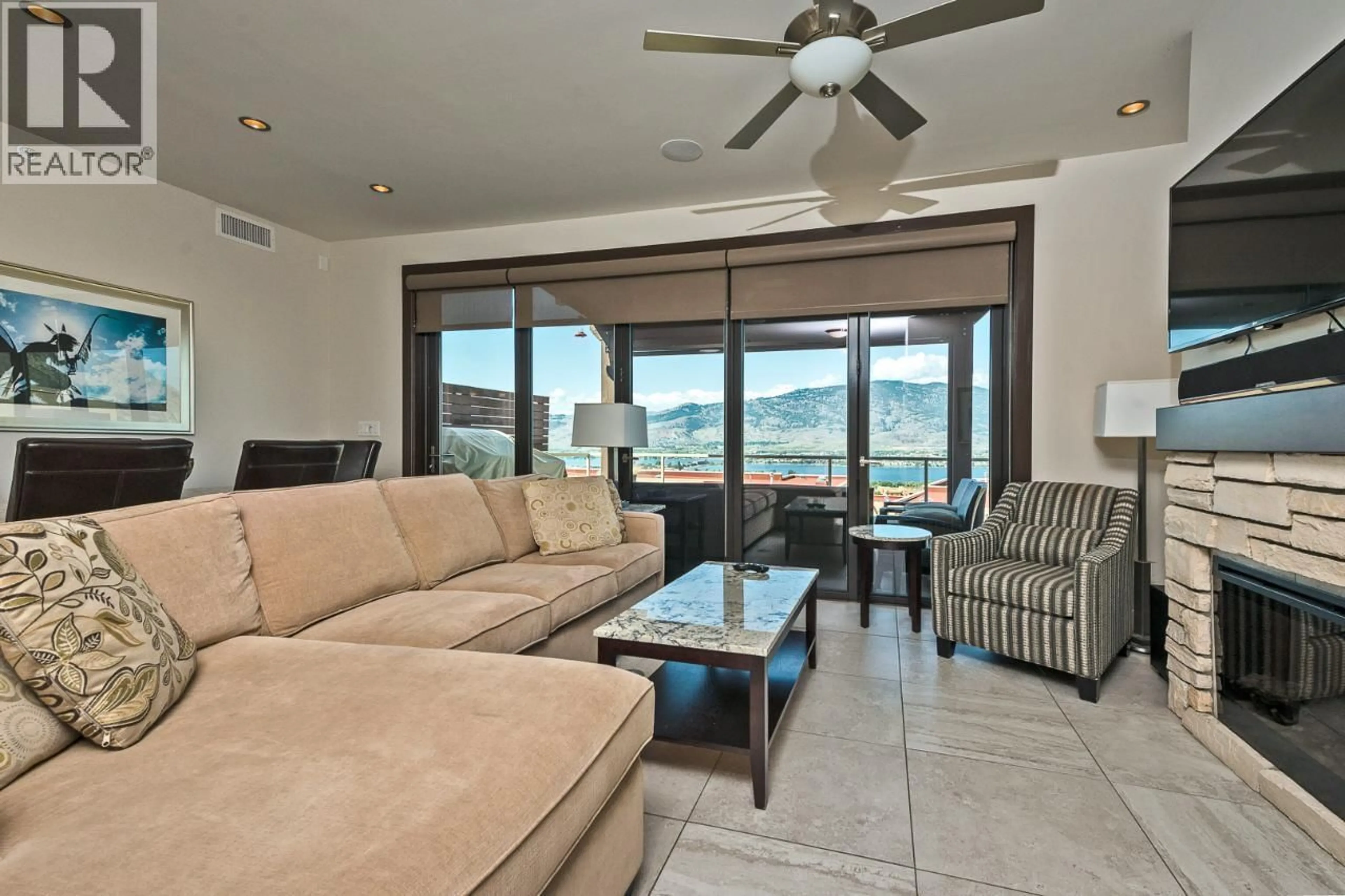 Living room with furniture, unknown for 21 - 2000 VALLEYVIEW DRIVE, Osoyoos British Columbia V0H1V6