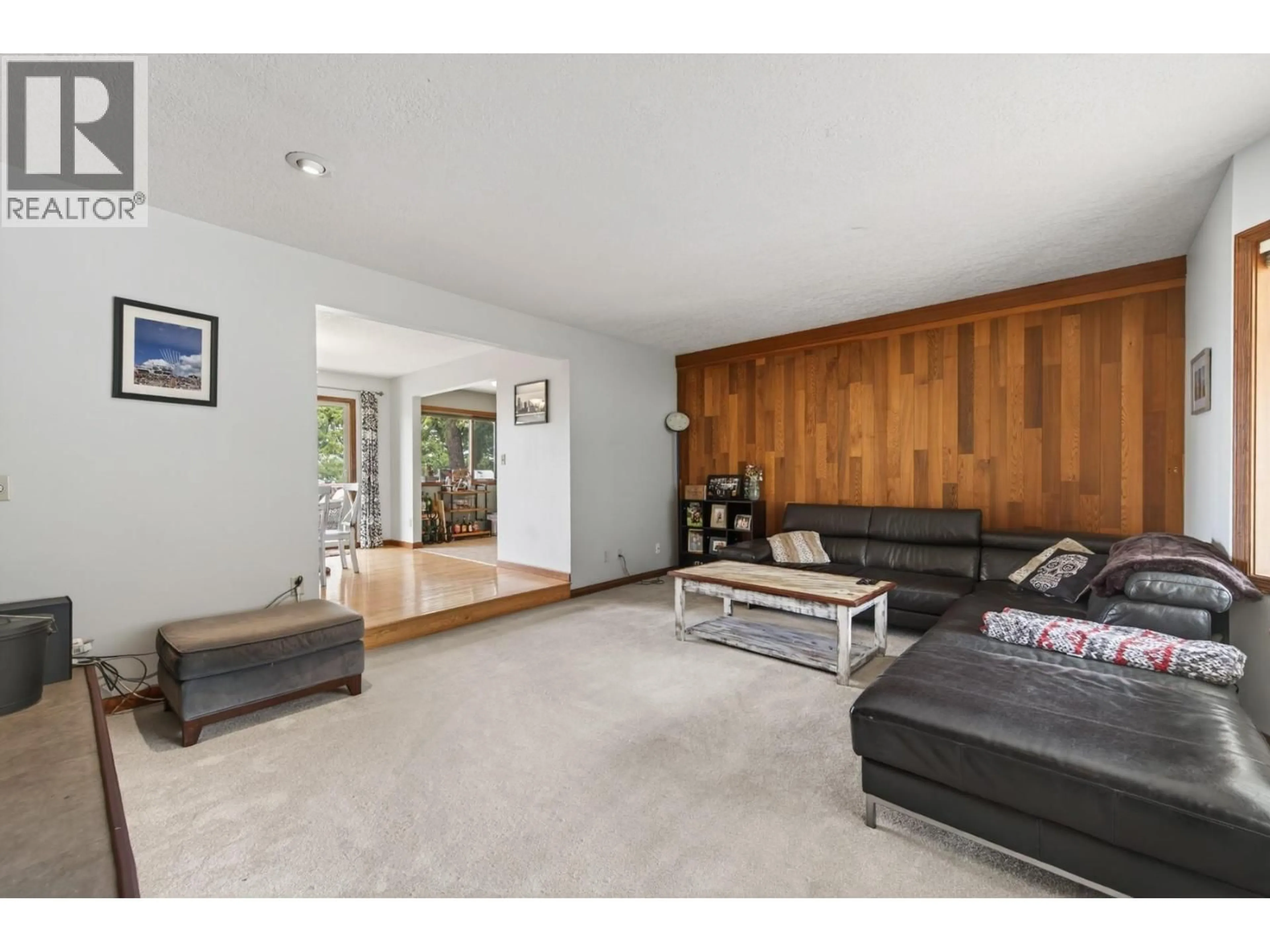 Living room with furniture, unknown for 680 FLEMING DRIVE, Kamloops British Columbia V1S1B3