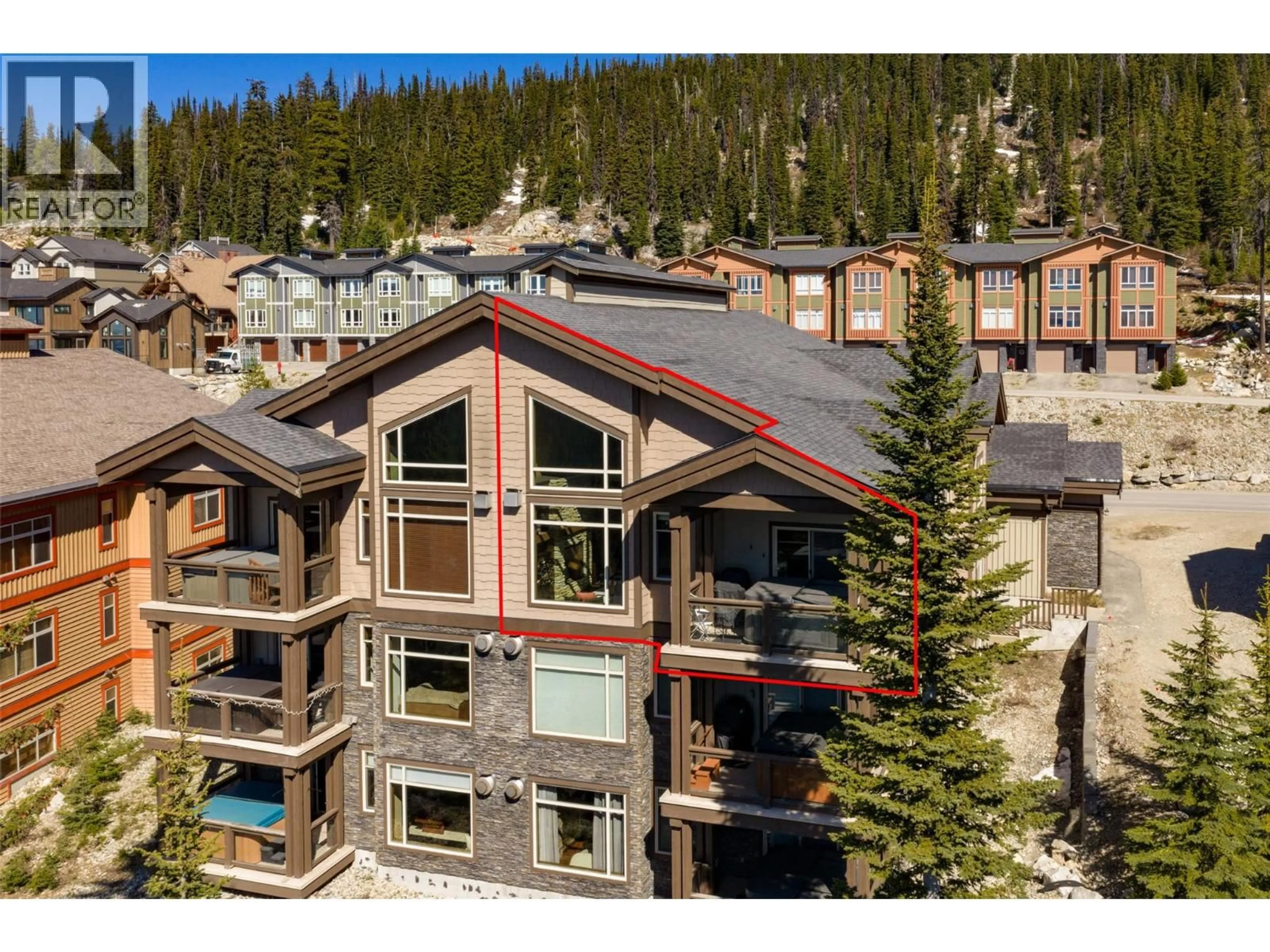 A pic from outside/outdoor area/front of a property/back of a property/a pic from drone, mountain view for 6 - 5895 SNOW PINES WAY, Big White British Columbia V1P1P3