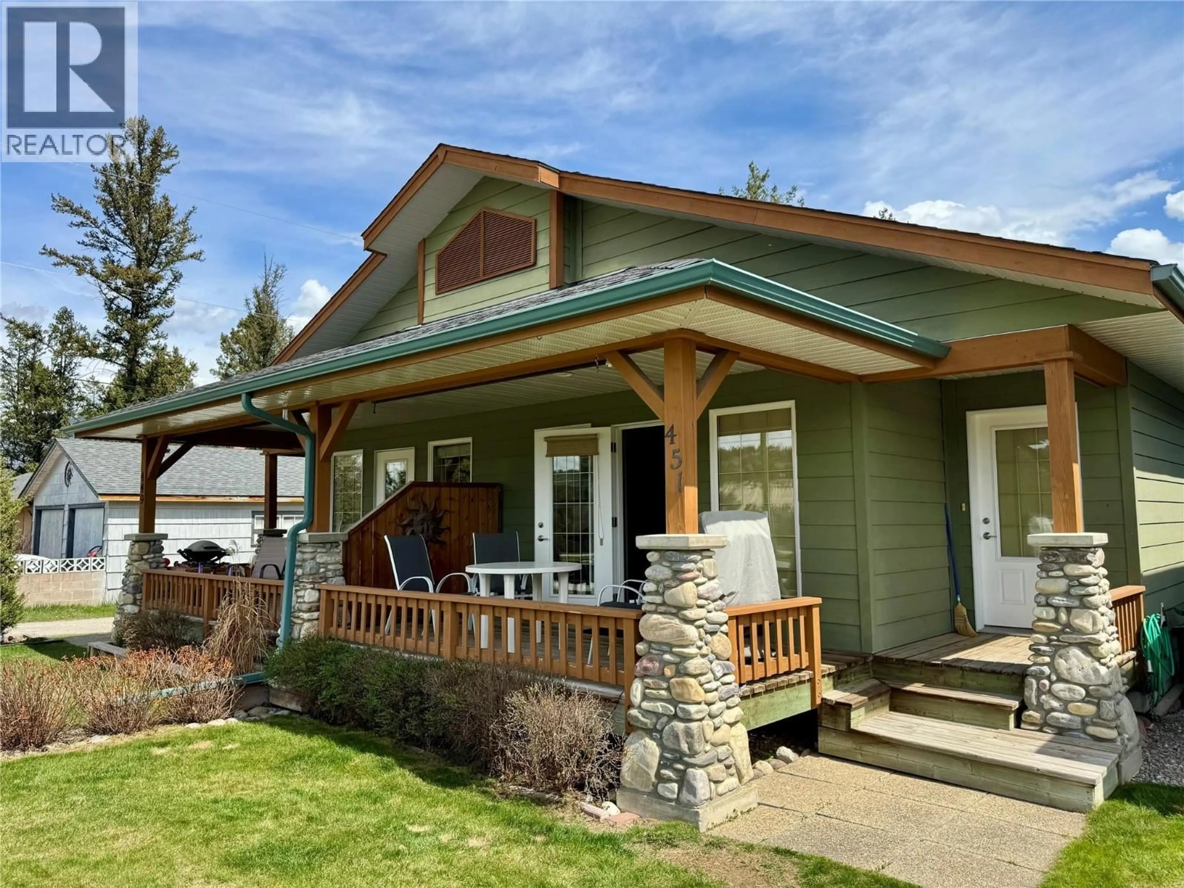 Unknown for 451 13TH AVENUE, Invermere British Columbia V0A1K4