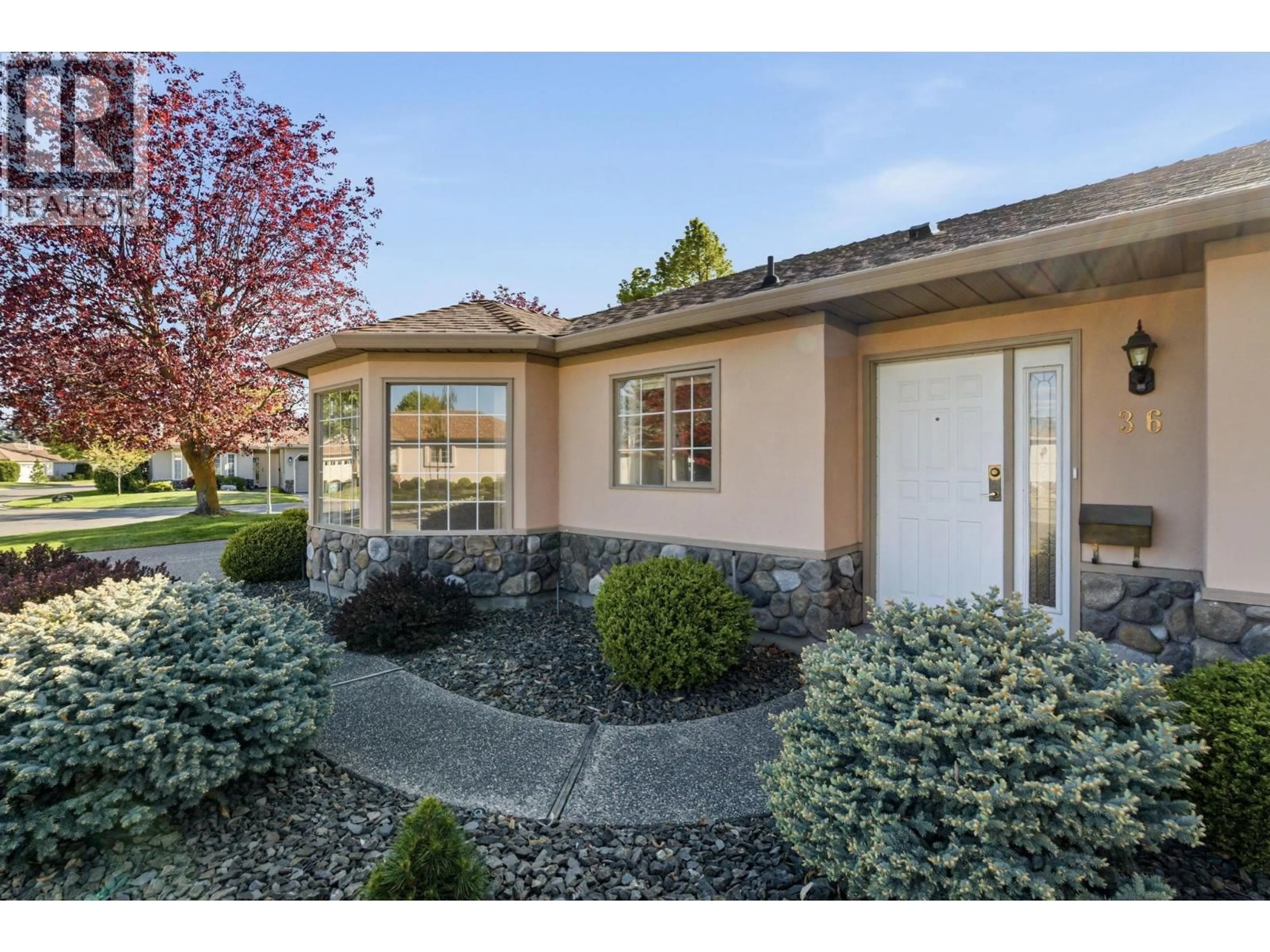 Home with vinyl exterior material, street for 36 - 1201 CAMERON AVENUE, Kelowna British Columbia V1W3R7