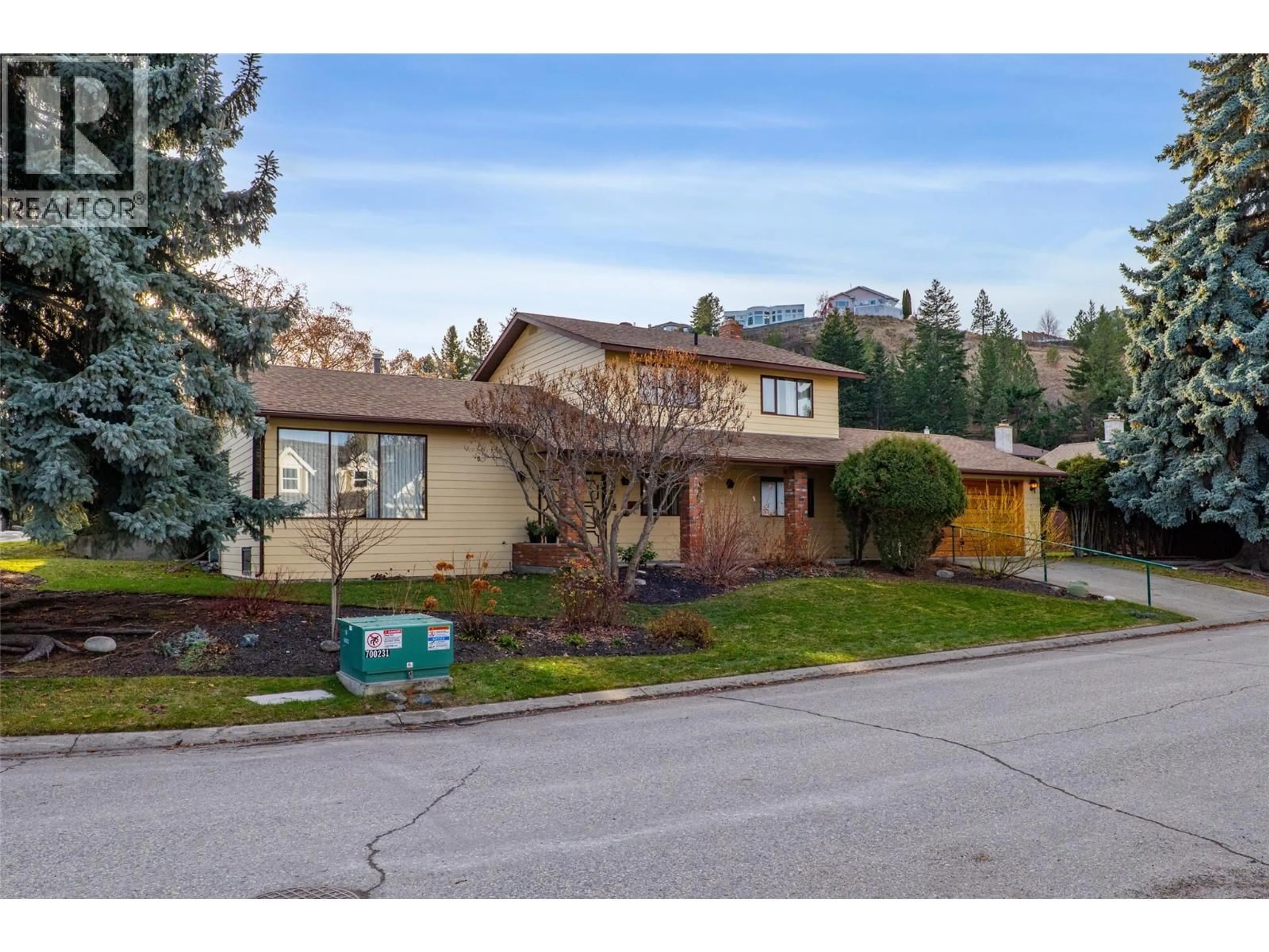Unknown for 1879 SEDGEWICK DRIVE, Kamloops British Columbia V2E2A6