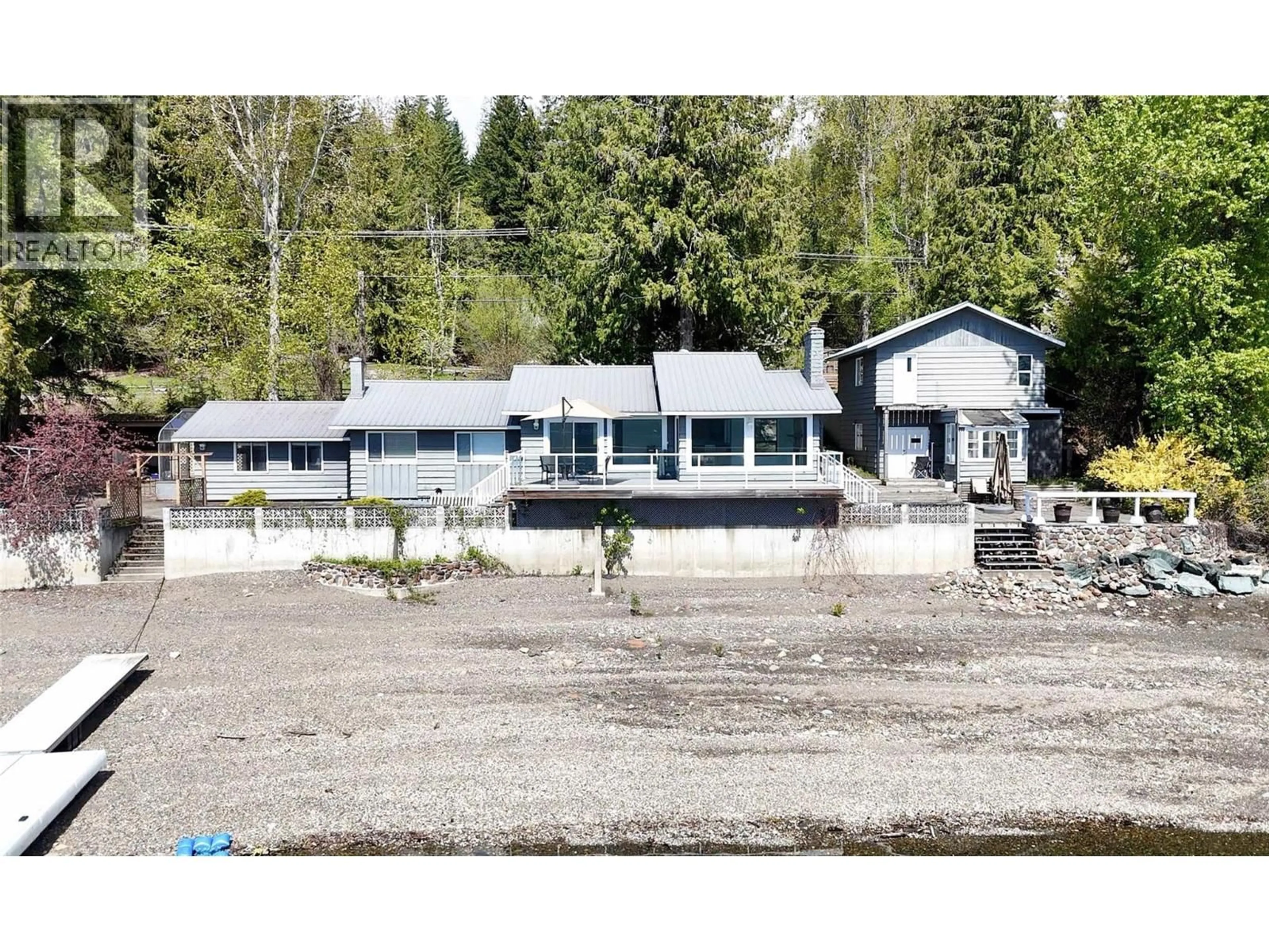 Home with vinyl exterior material, unknown for 6726 SQUILAX ANGLEMONT ROAD, Magna Bay British Columbia V0E1M7