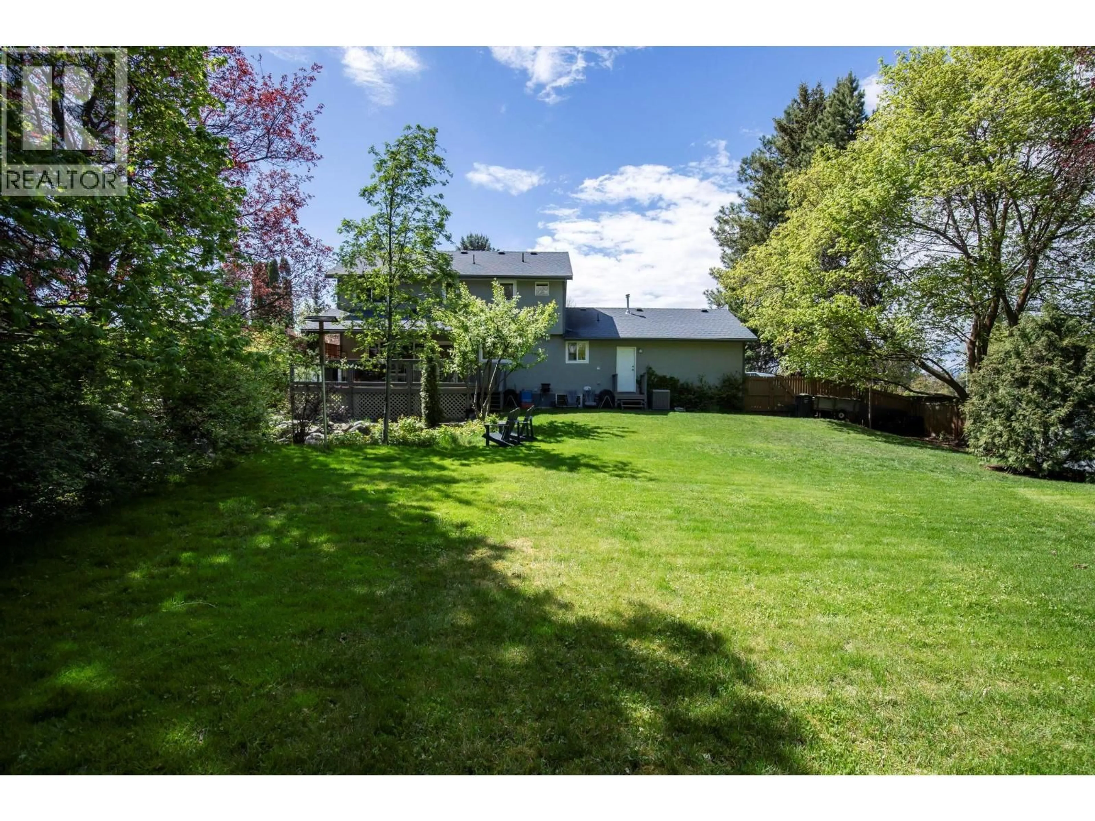 A pic from outside/outdoor area/front of a property/back of a property/a pic from drone, unknown for 4621 PARKRIDGE DRIVE, Kelowna British Columbia V1W3A9