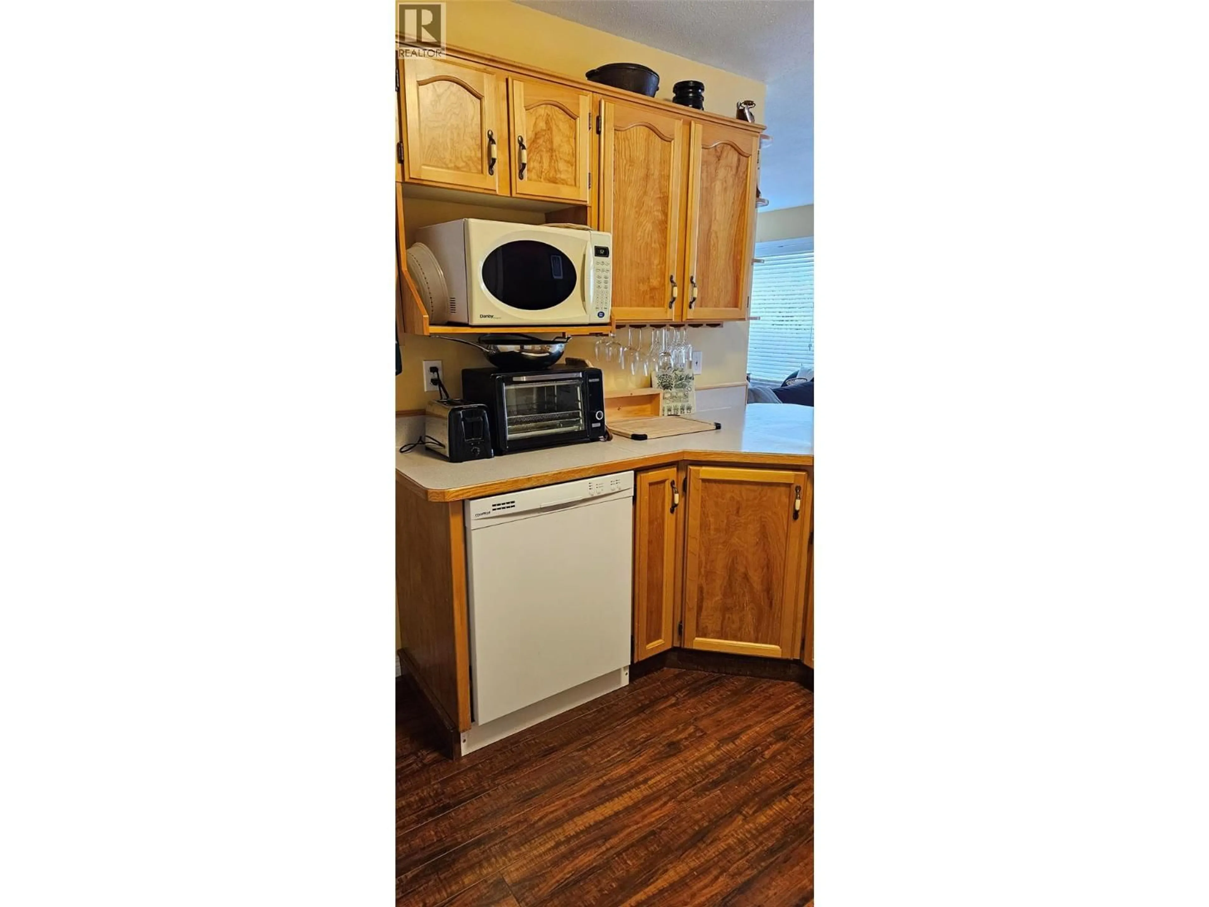Standard kitchen, wood/laminate floor for 119 - 1458 PENTICTON AVENUE, Penticton British Columbia V2A8L3