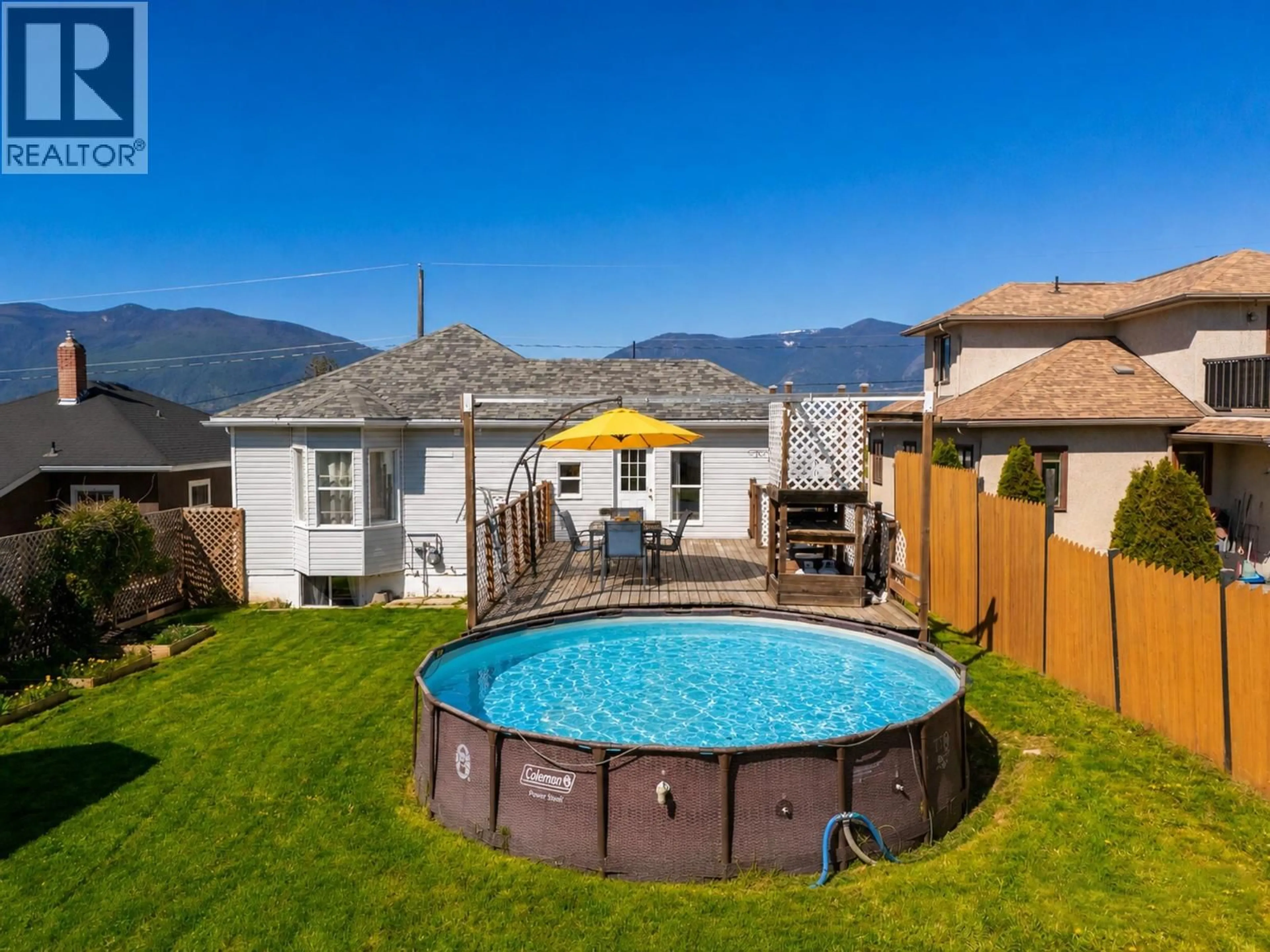 Pool for 432 9TH AVENUE SOUTH, Creston British Columbia V0B1G3