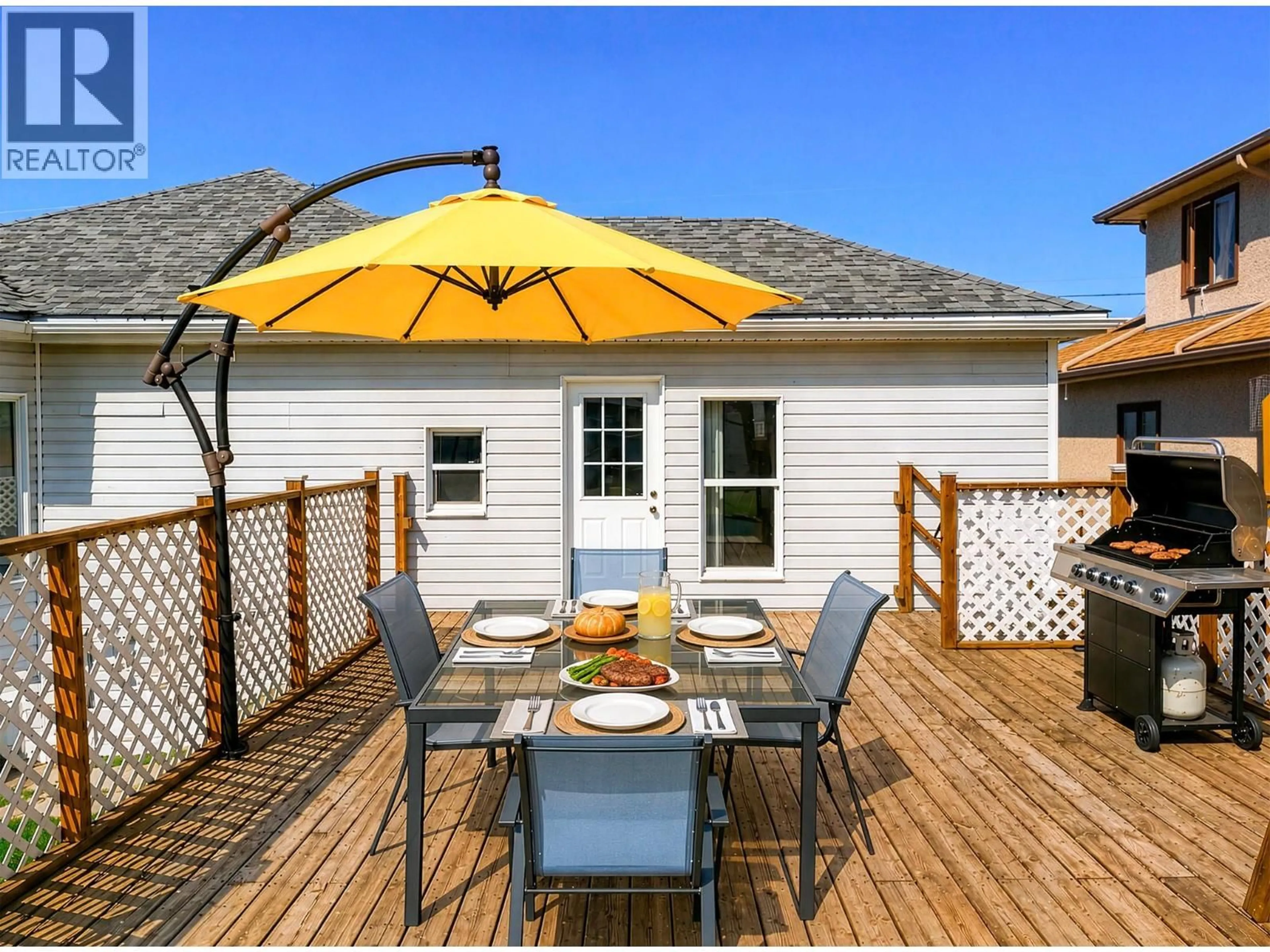 Patio, street for 432 9TH AVENUE SOUTH, Creston British Columbia V0B1G3
