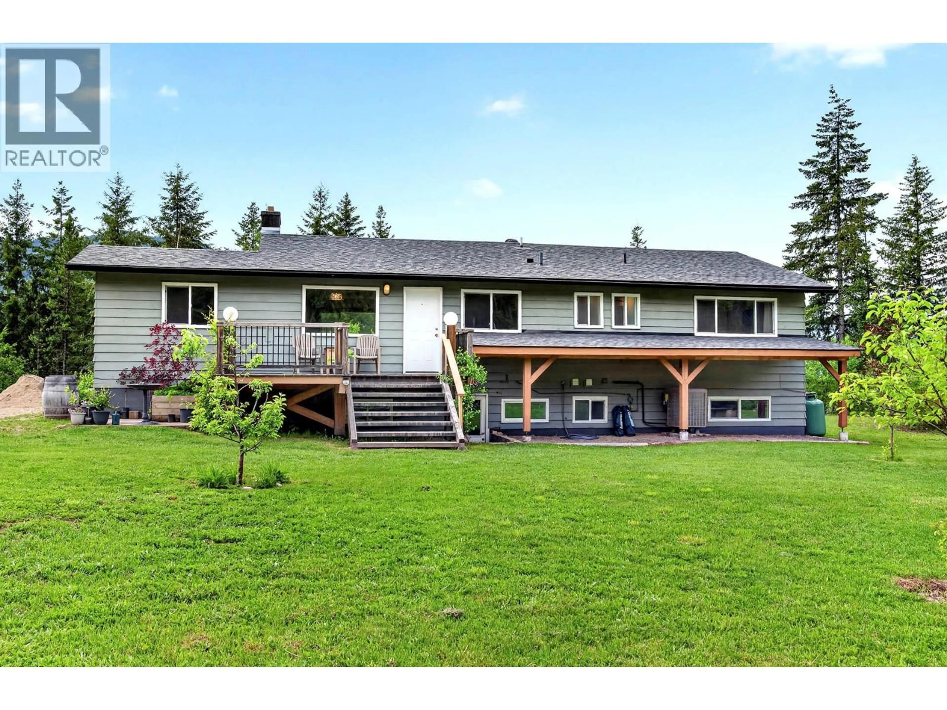 Home with vinyl exterior material, mountain view for 366 JOYCE LANE, Clearwater British Columbia V0E1N1