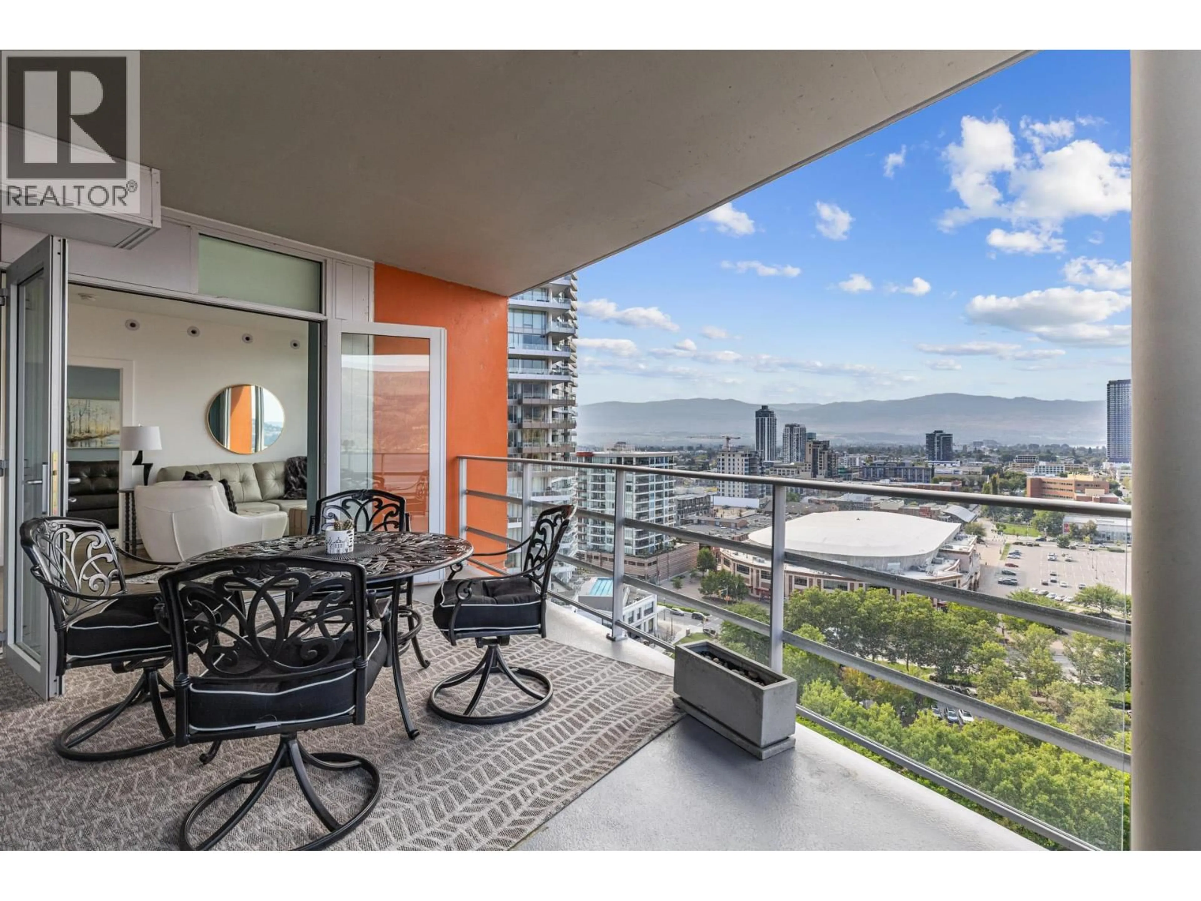 Patio, water/lake/river/ocean view for 1701 - 1151 SUNSET DRIVE, Kelowna British Columbia V1Y0G2