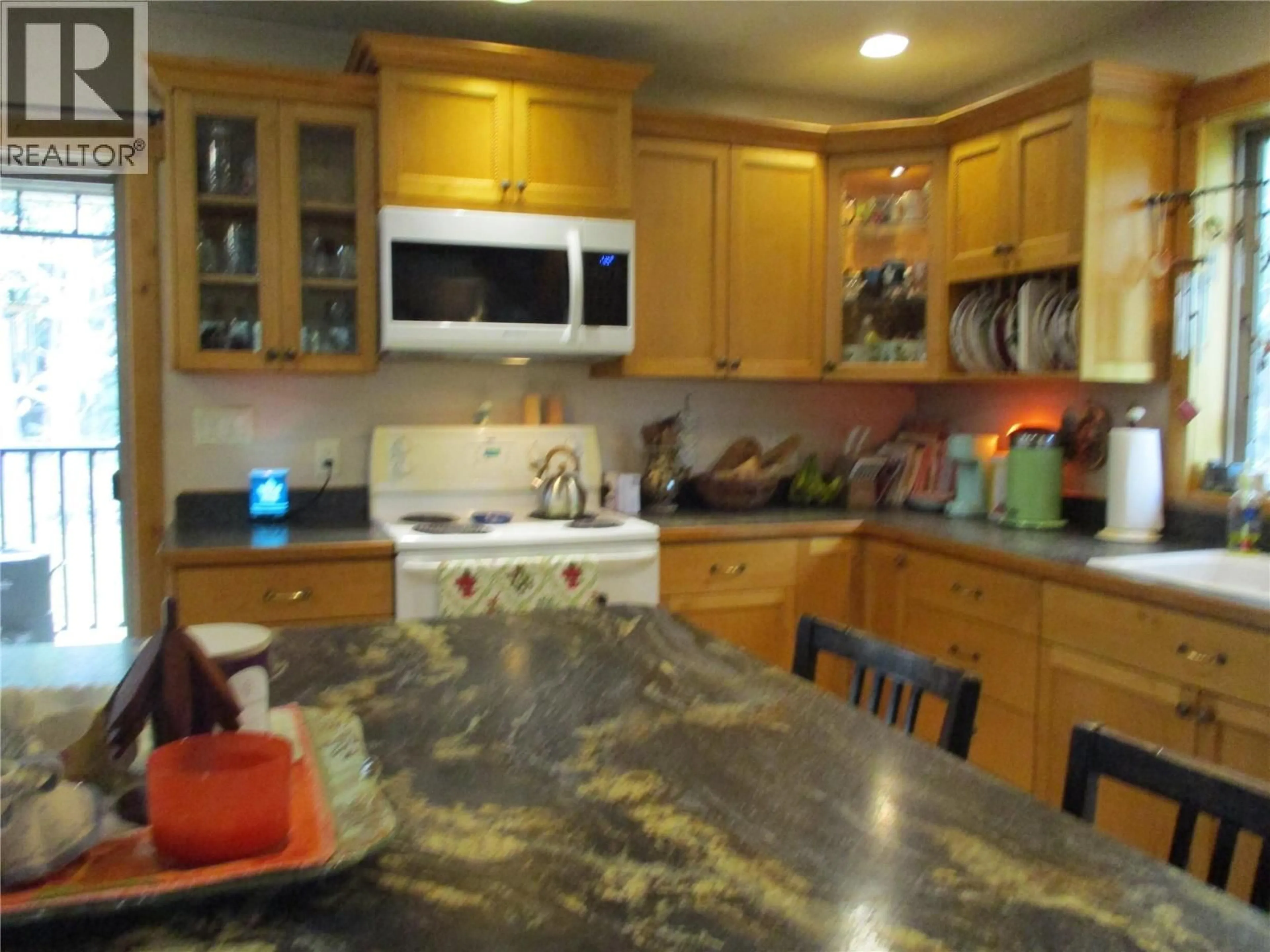 Standard kitchen, unknown for 863 GARDOM LAKE ROAD, Enderby British Columbia V0E1V3