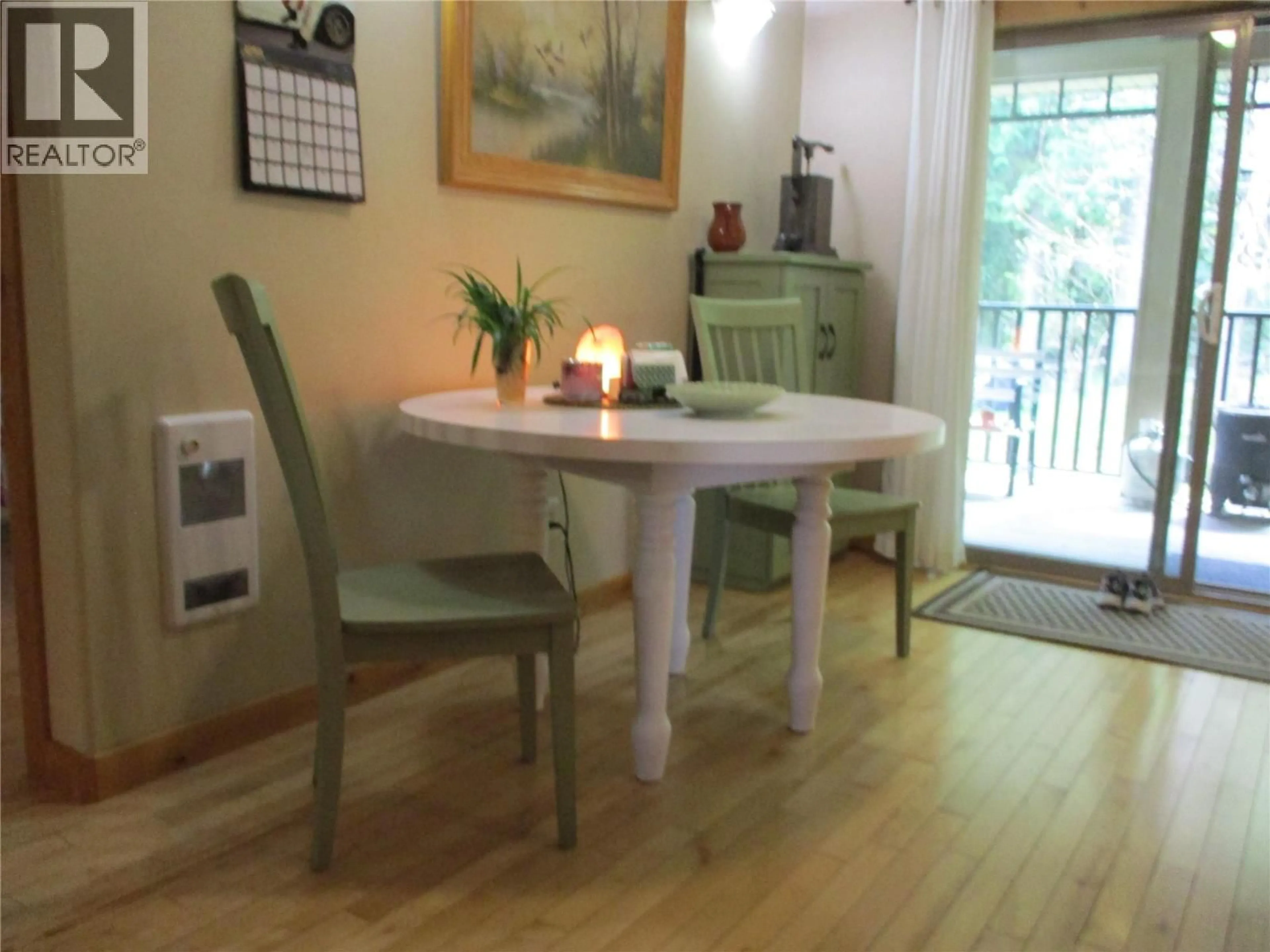 Dining room, wood/laminate floor for 863 GARDOM LAKE ROAD, Enderby British Columbia V0E1V3
