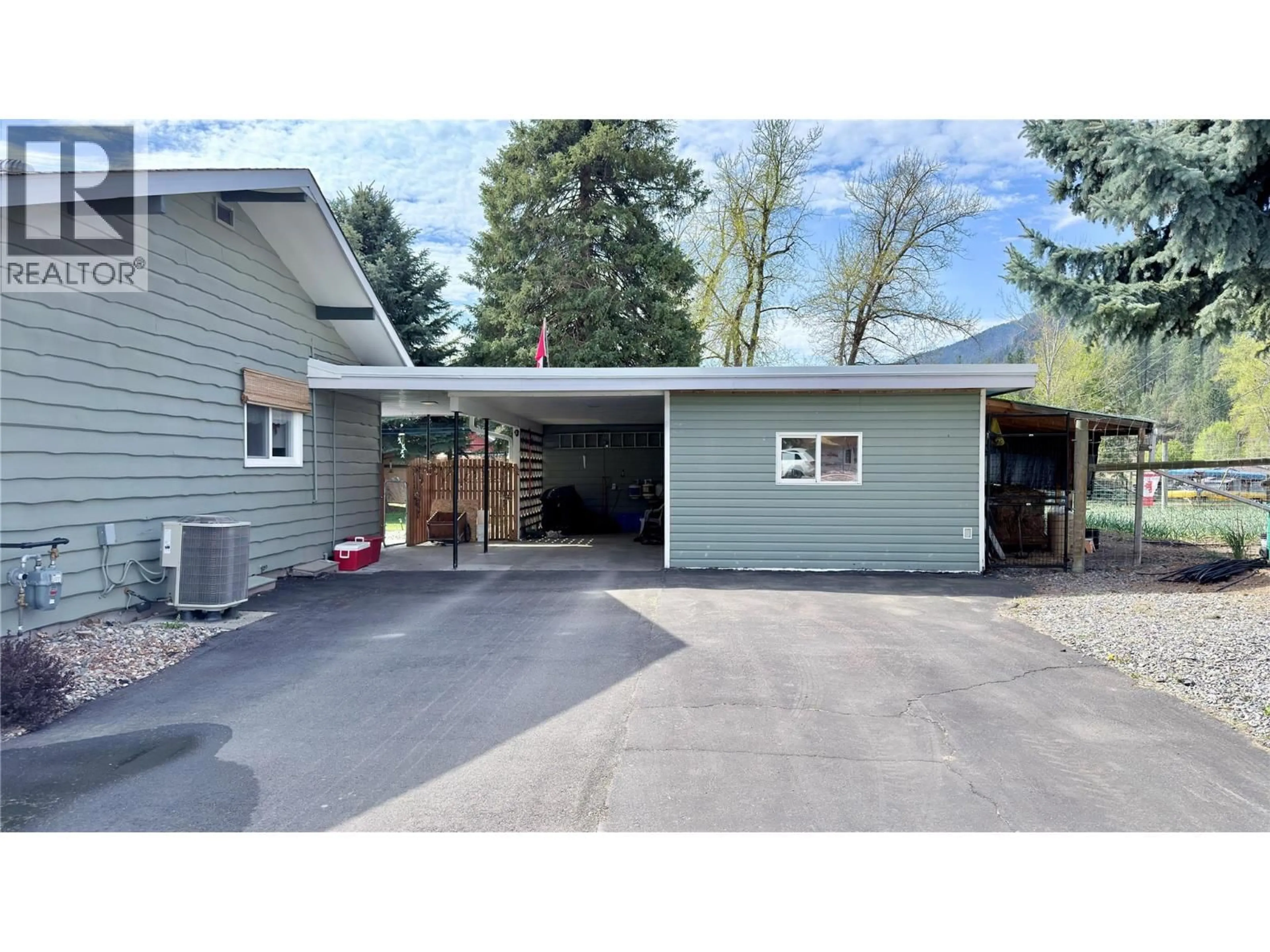 Unknown for 492 FOURTH AVENUE, Midway British Columbia V0H1M0