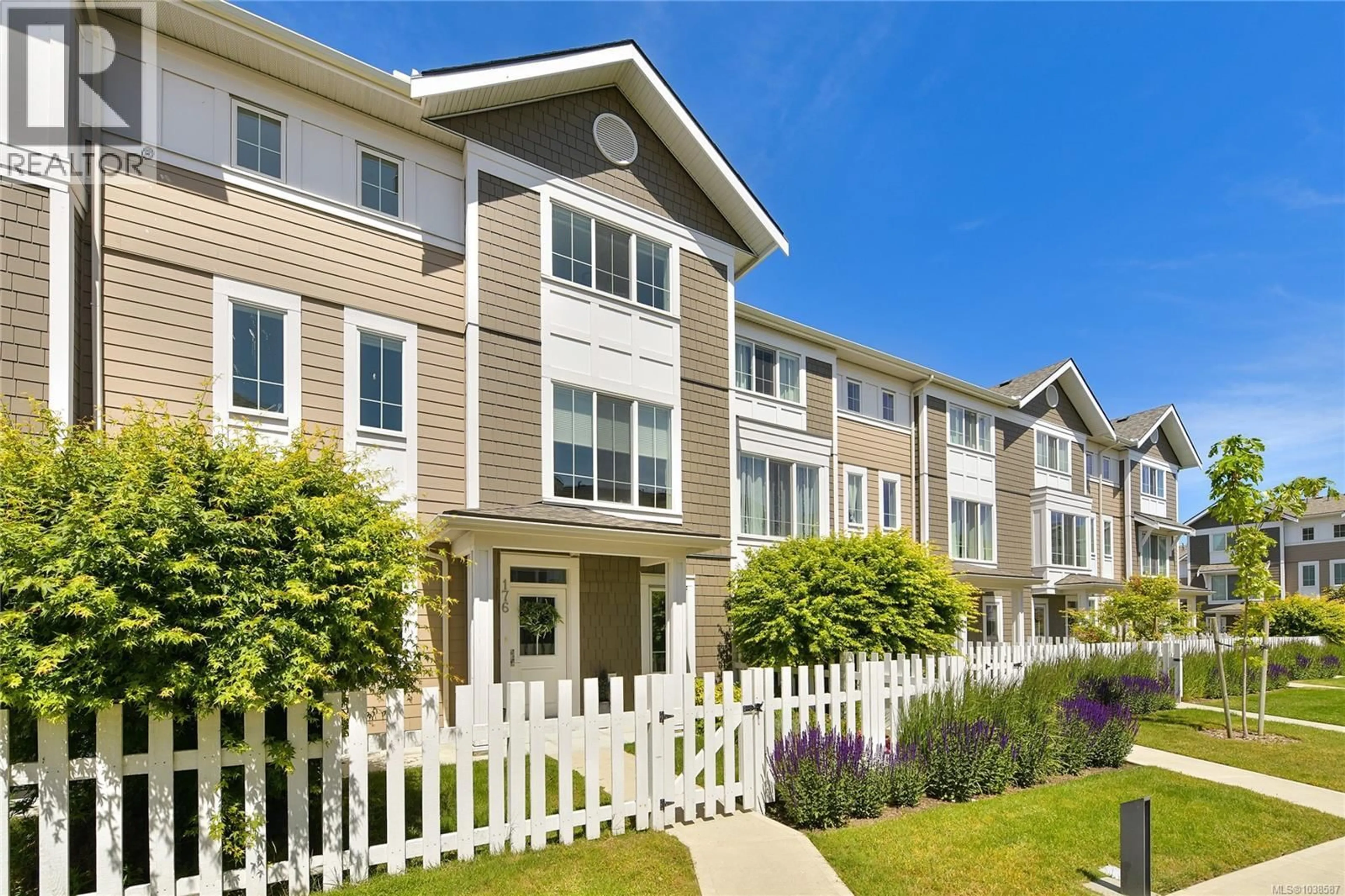 Home with vinyl exterior material, street for 176 - 3501 DUNLIN STREET, Colwood British Columbia V9C0P7