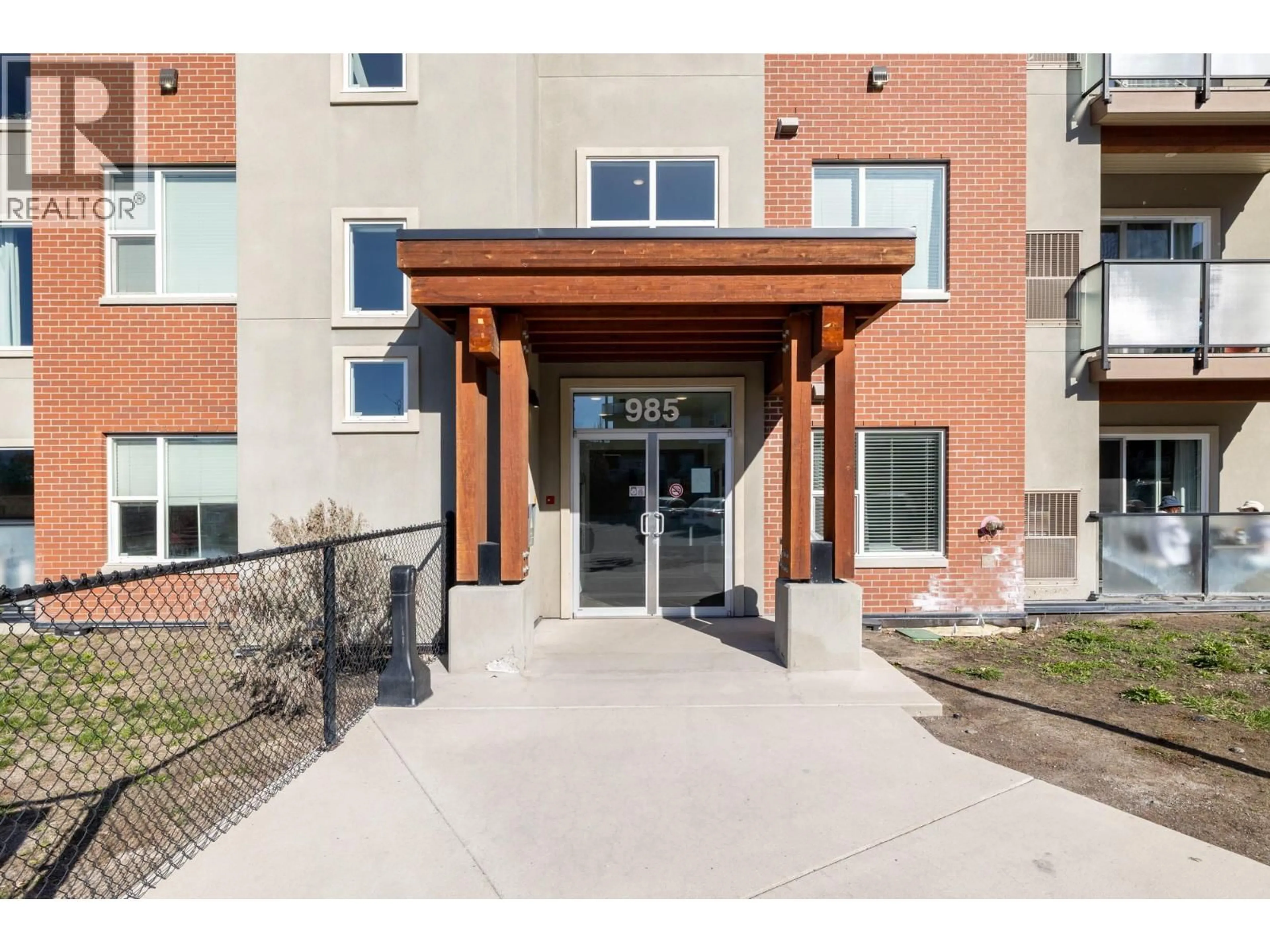Indoor foyer for 310 - 985 ACADEMY WAY, Kelowna British Columbia V1V3C8