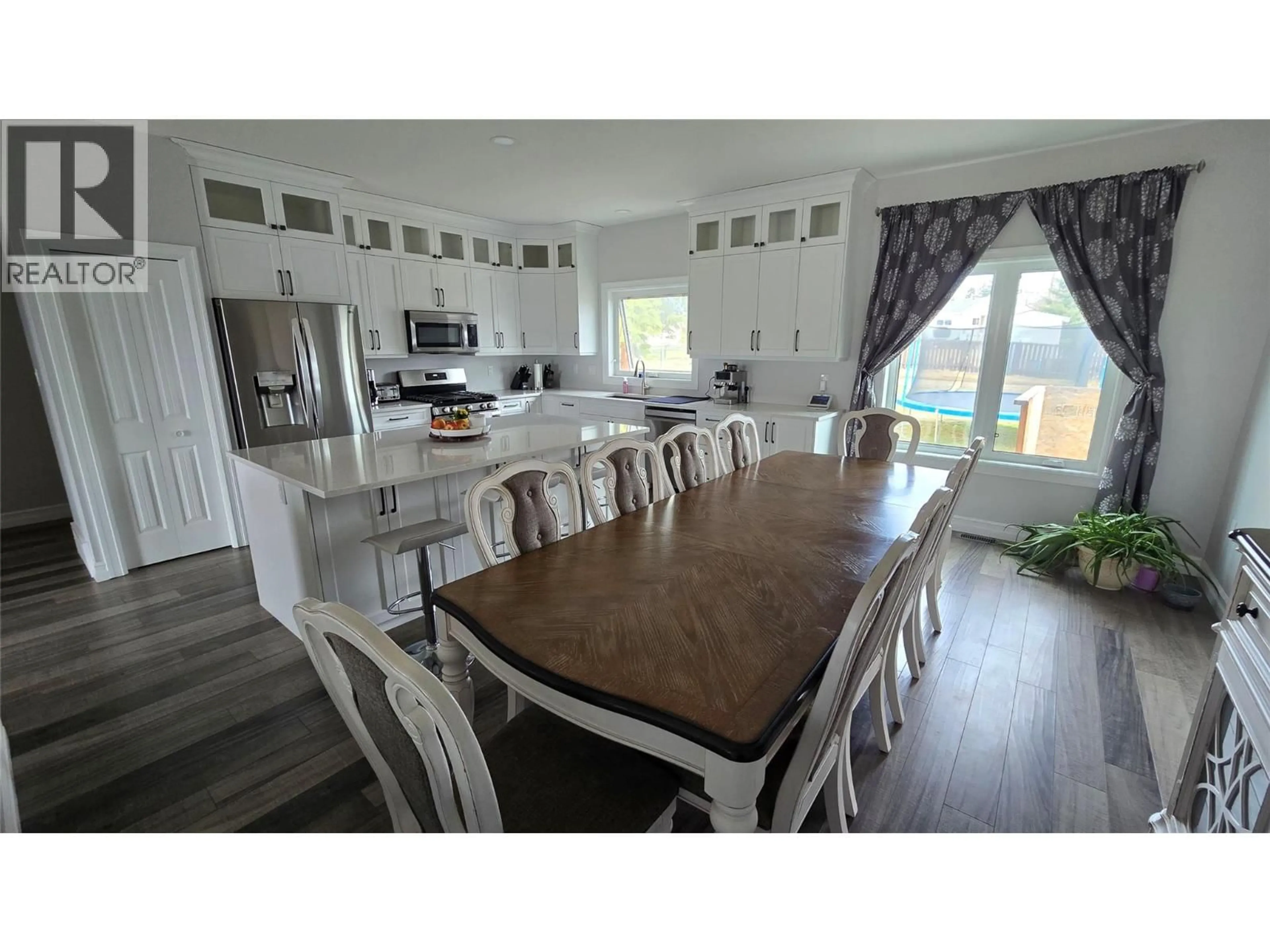 Open concept kitchen, unknown for 9108 8 STREET, Dawson Creek British Columbia V1G3N4