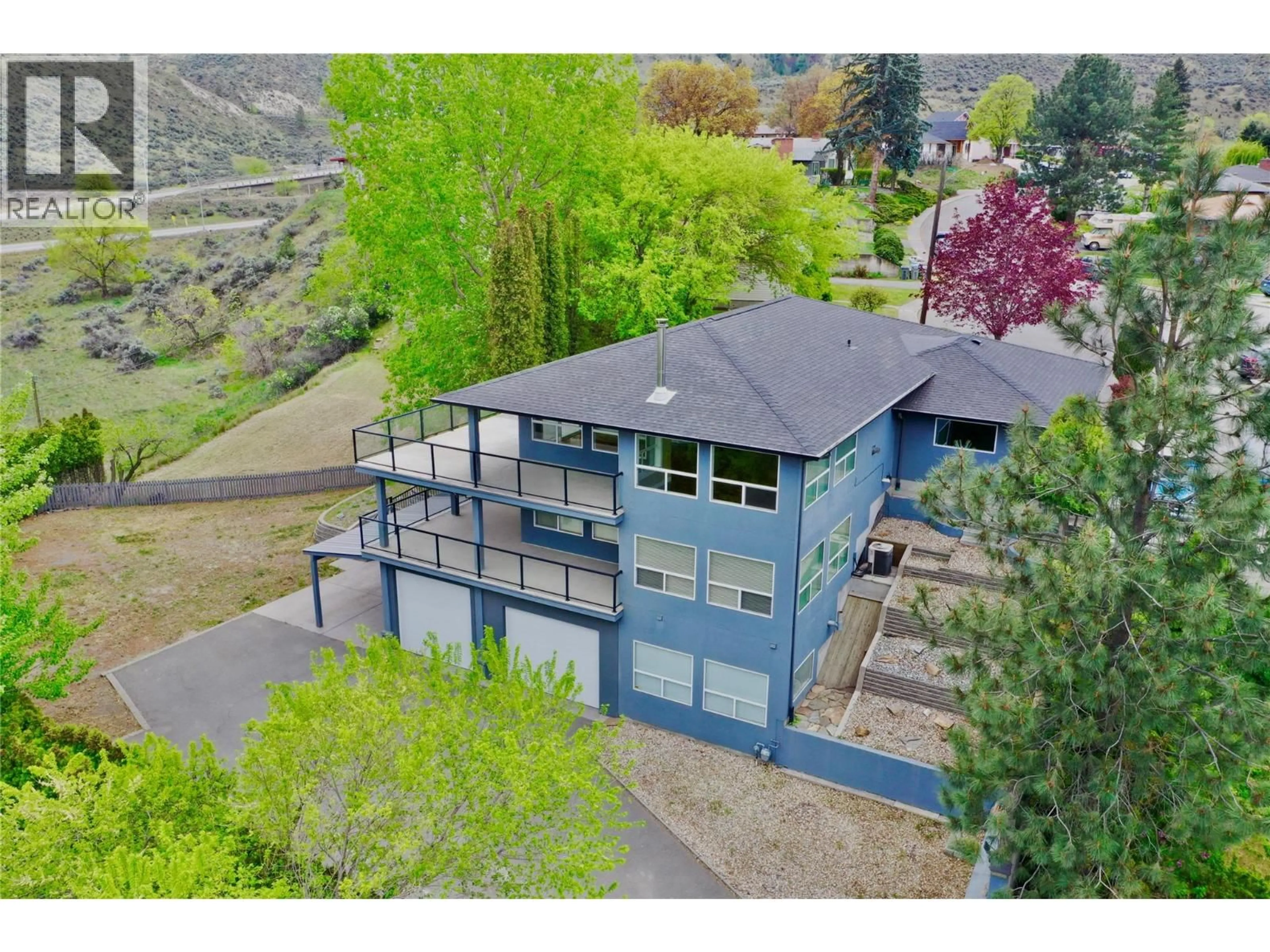 A pic from outside/outdoor area/front of a property/back of a property/a pic from drone, unknown for 1491 PINE CRESCENT, Kamloops British Columbia V2C2Z4