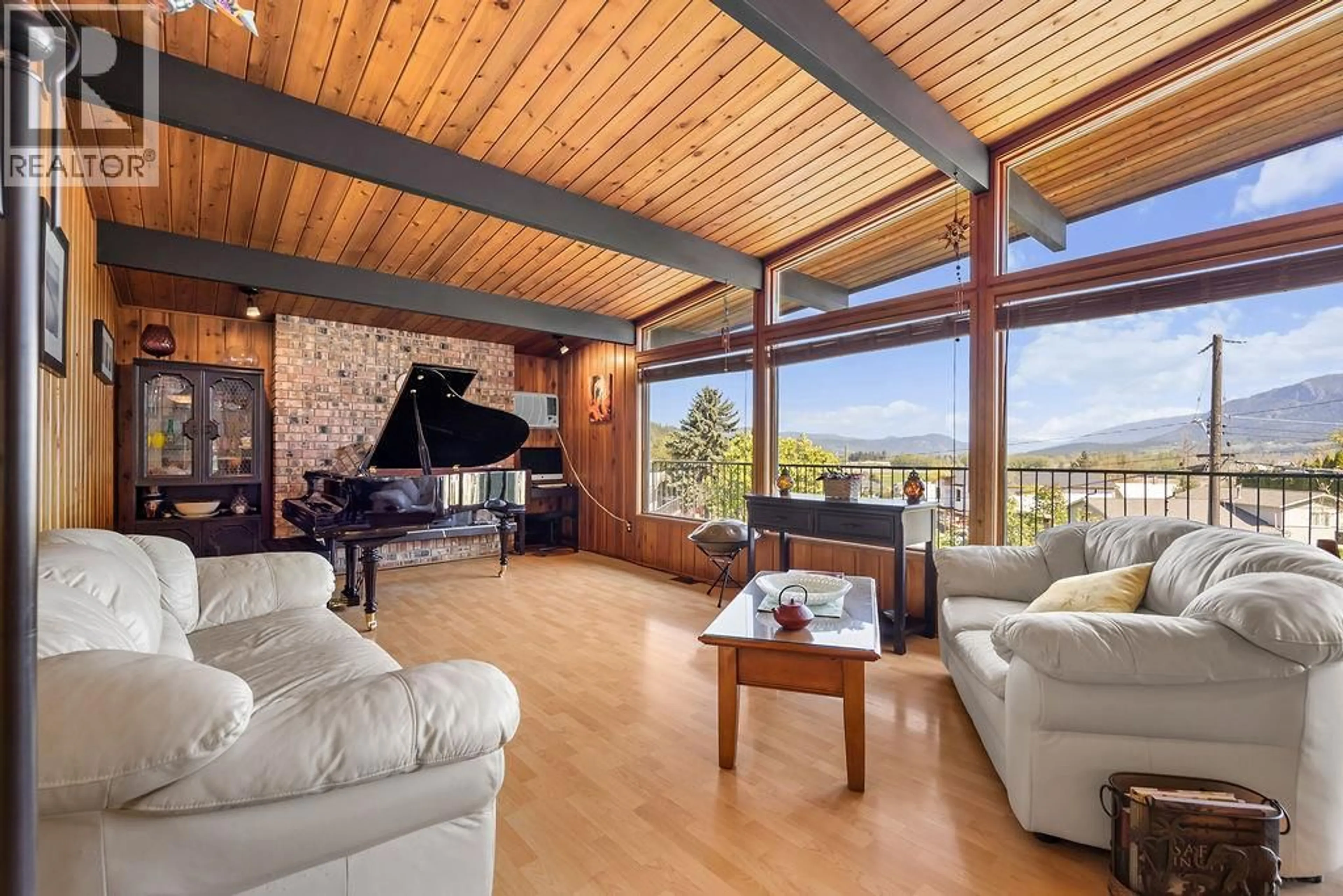 Living room with furniture, unknown for 188 CLIFFVIEW DRIVE, Enderby British Columbia V4Y4C1