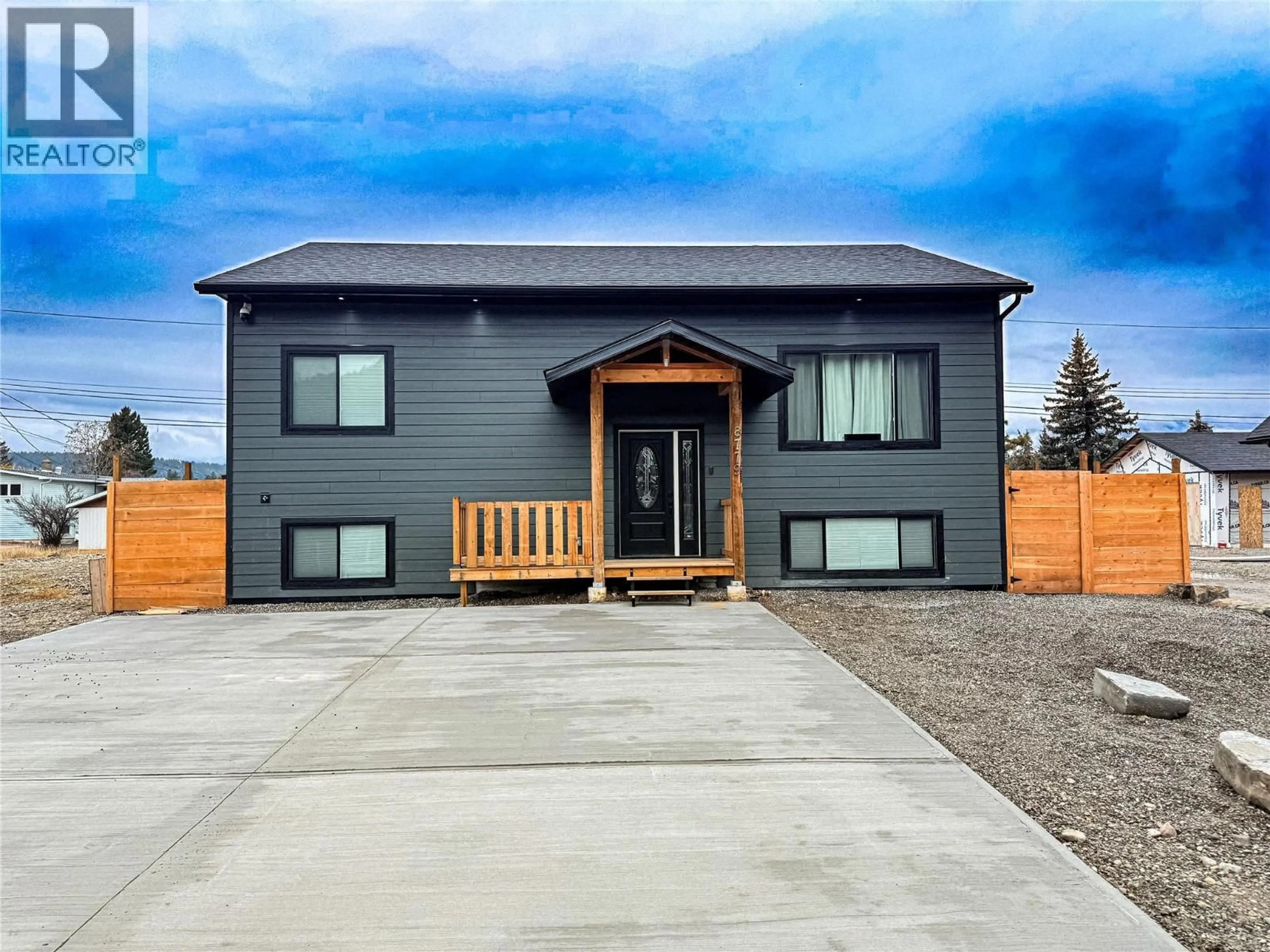 Home with vinyl exterior material, unknown for 8779 MOUNTAIN VIEW STREET, Canal Flats British Columbia V0B1B0