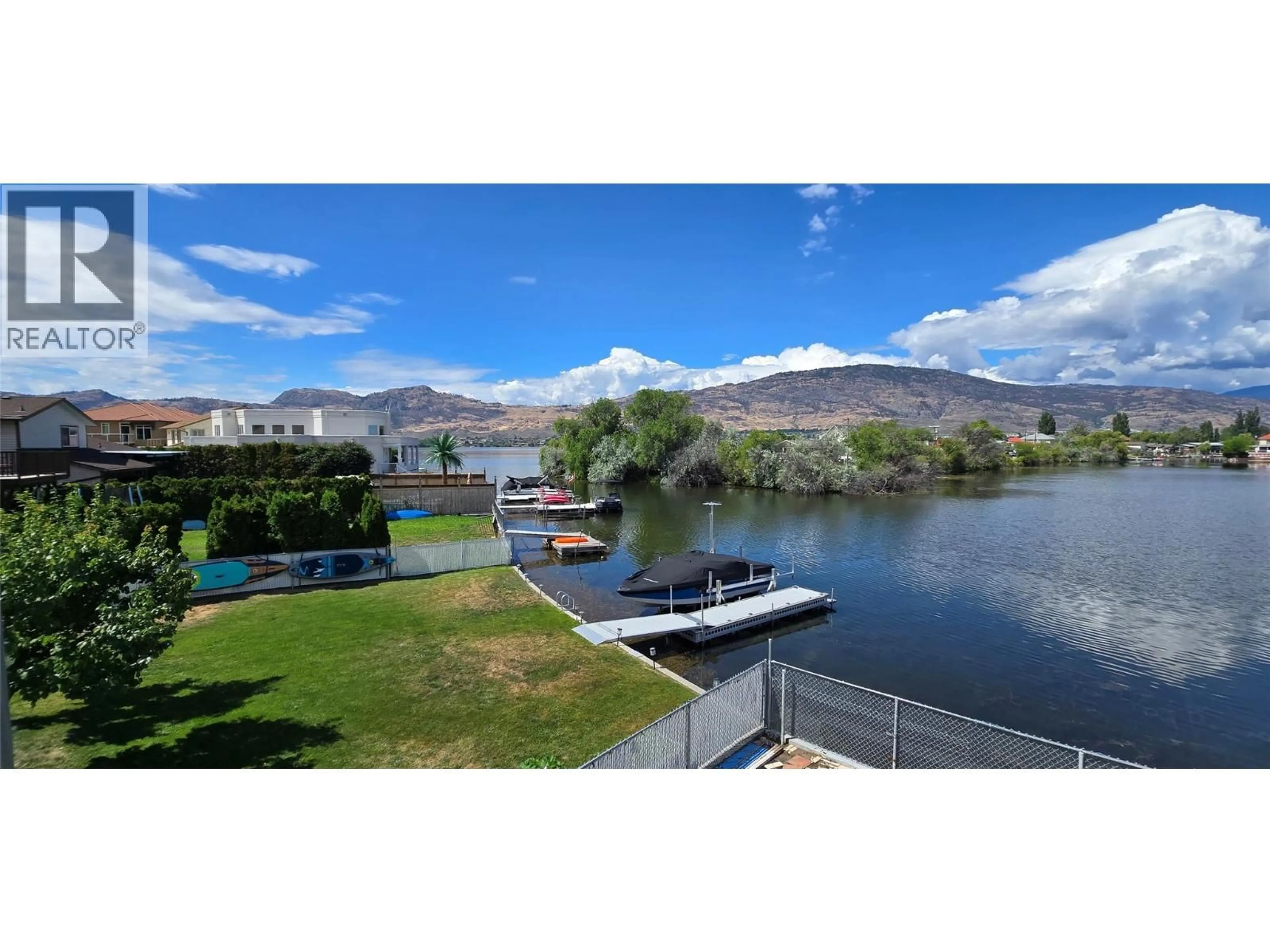 A pic from outside/outdoor area/front of a property/back of a property/a pic from drone, water/lake/river/ocean view for 26 BAYVIEW CRESCENT, Osoyoos British Columbia V0H1v6