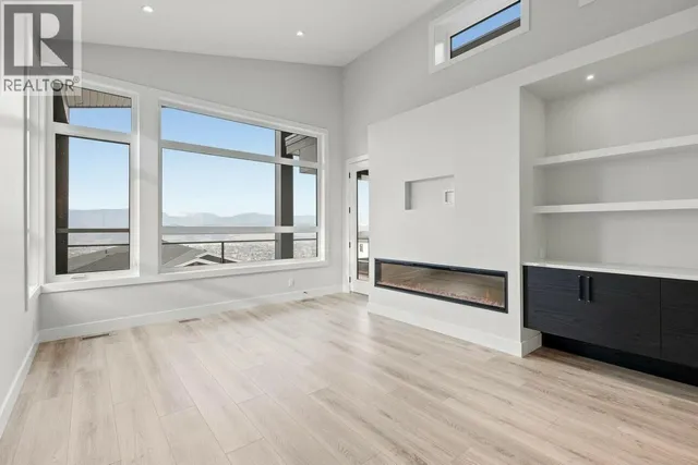 1221 LONE PINE DRIVE, Kelowna 2