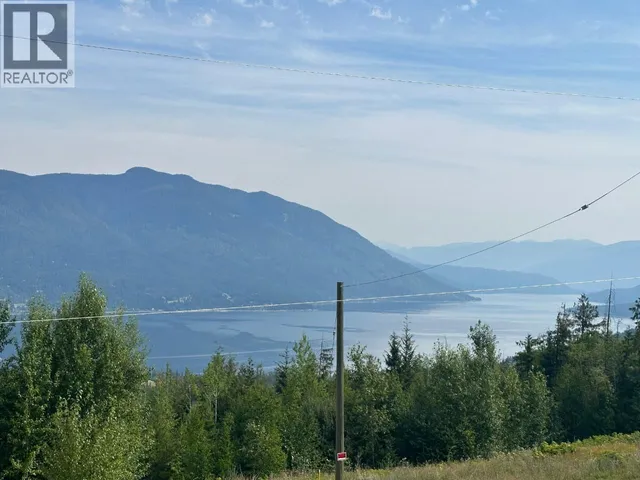 4652 ROSE CRESCENT, Eagle Bay