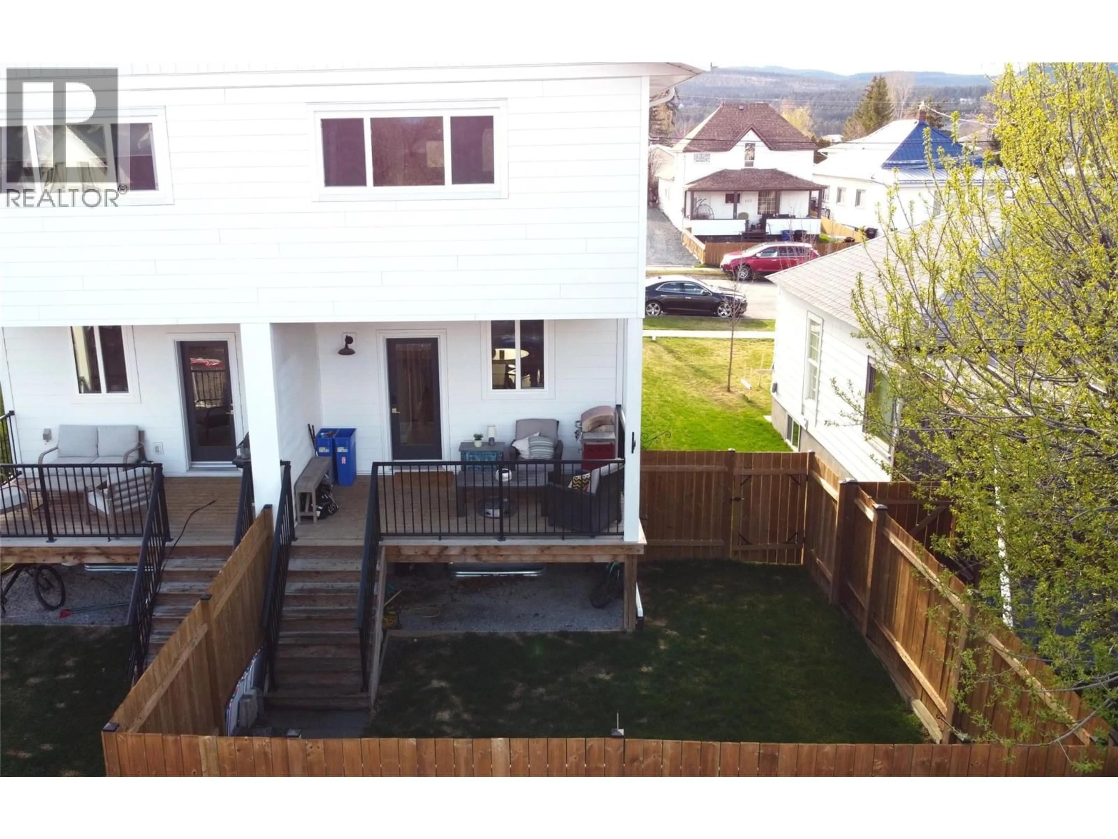 A pic from outside/outdoor area/front of a property/back of a property/a pic from drone, unknown for A & C - 126 13TH AVENUE SOUTH, Cranbrook British Columbia V1C2V5