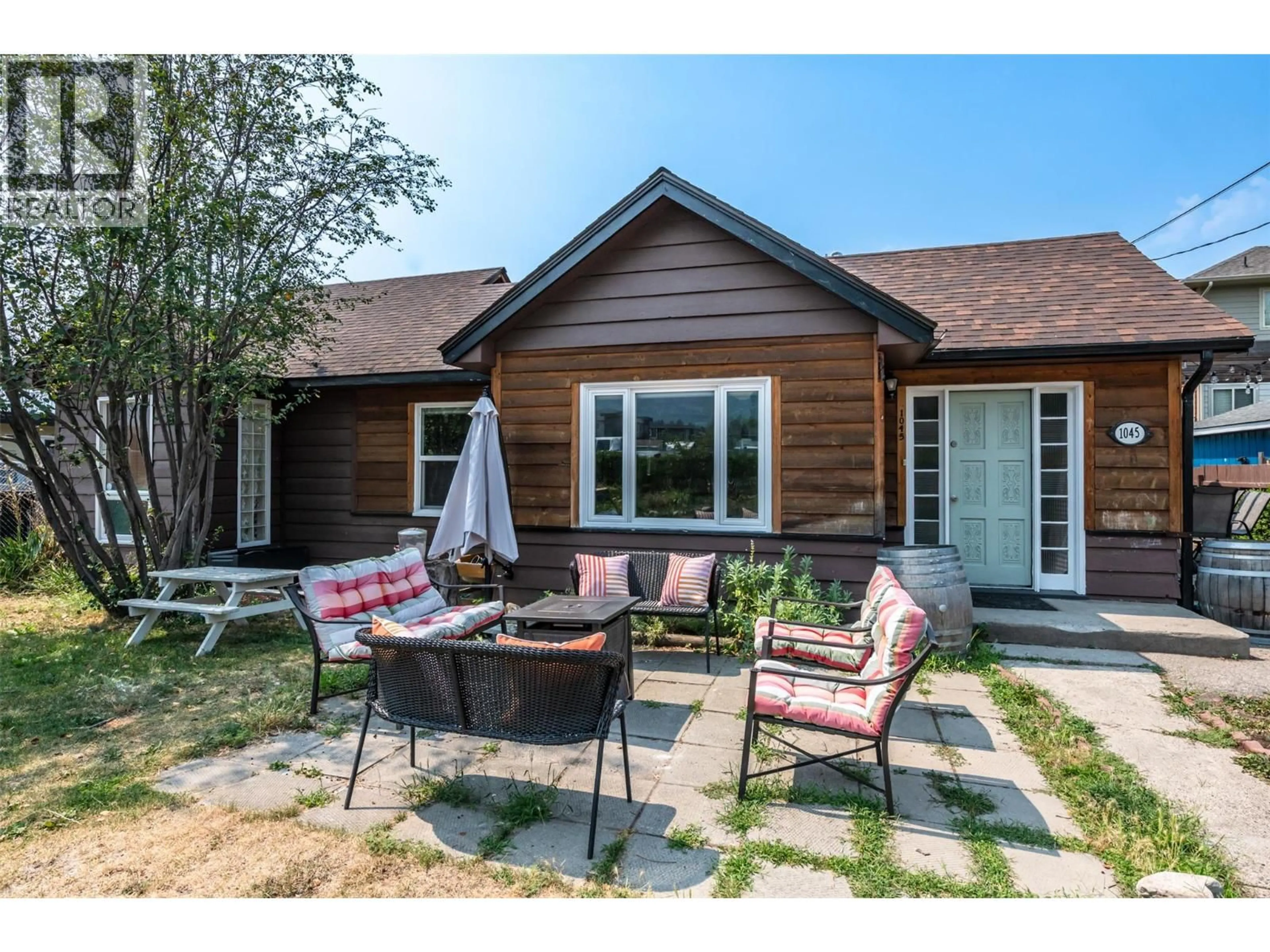 Patio, street for 1045 MANITOBA STREET, Penticton British Columbia V2A4Z8