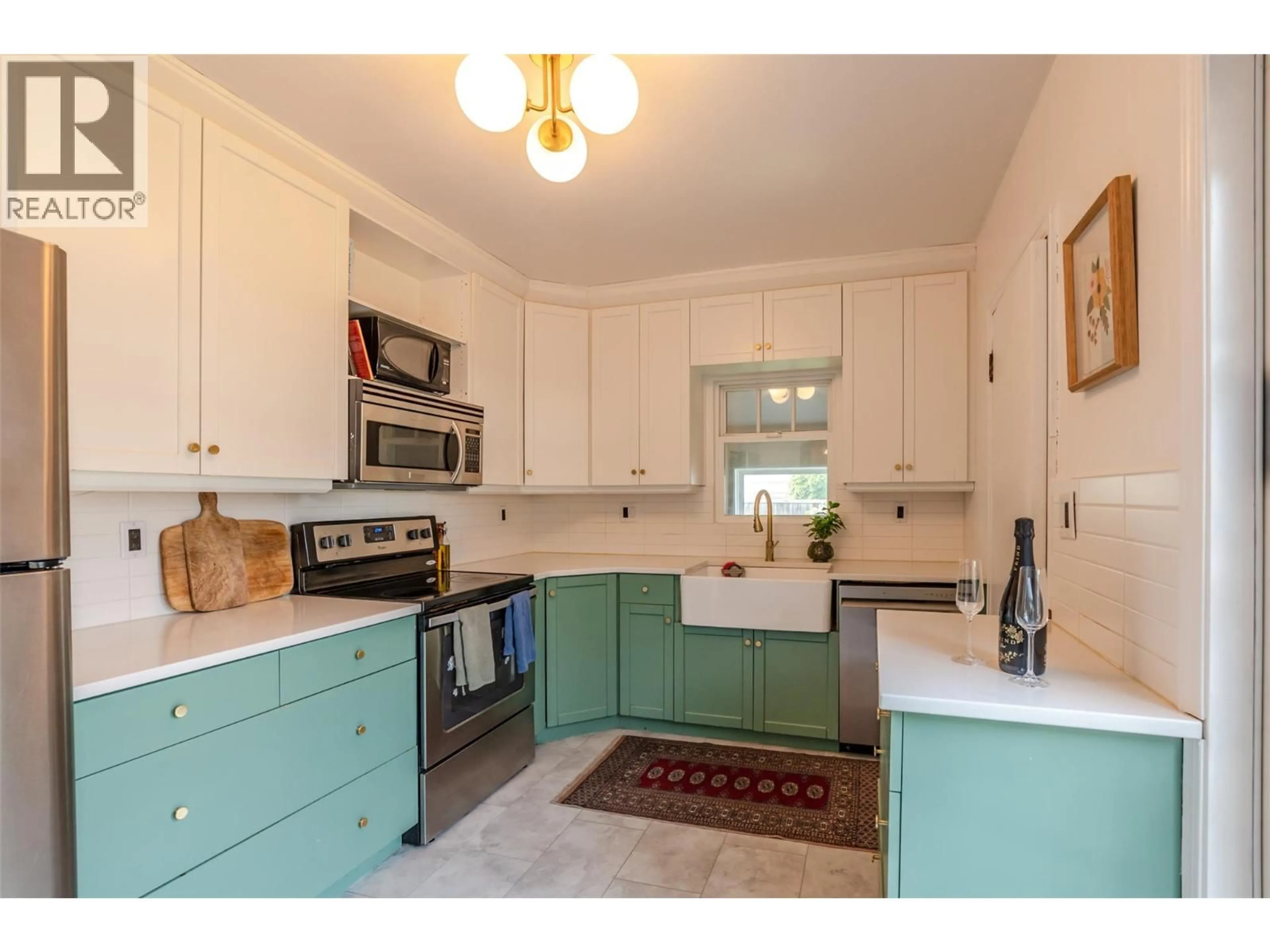Open concept kitchen, unknown for 1045 MANITOBA STREET, Penticton British Columbia V2A4Z8