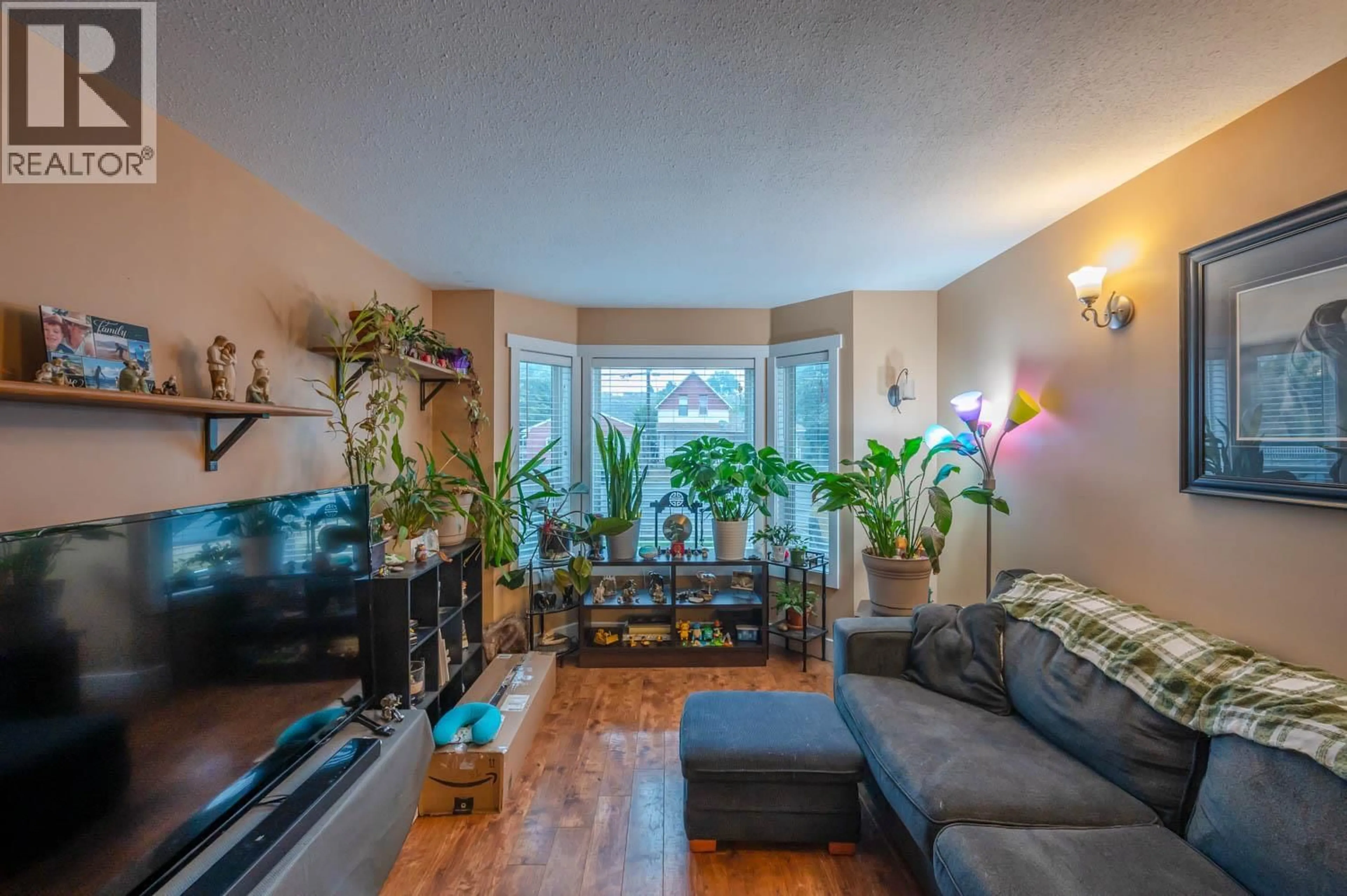 Living room with furniture, unknown for 2 - 615 6TH AVENUE, Keremeos British Columbia V0X1N0