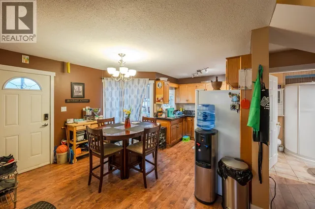 2 - 615 6TH AVENUE, Keremeos 5