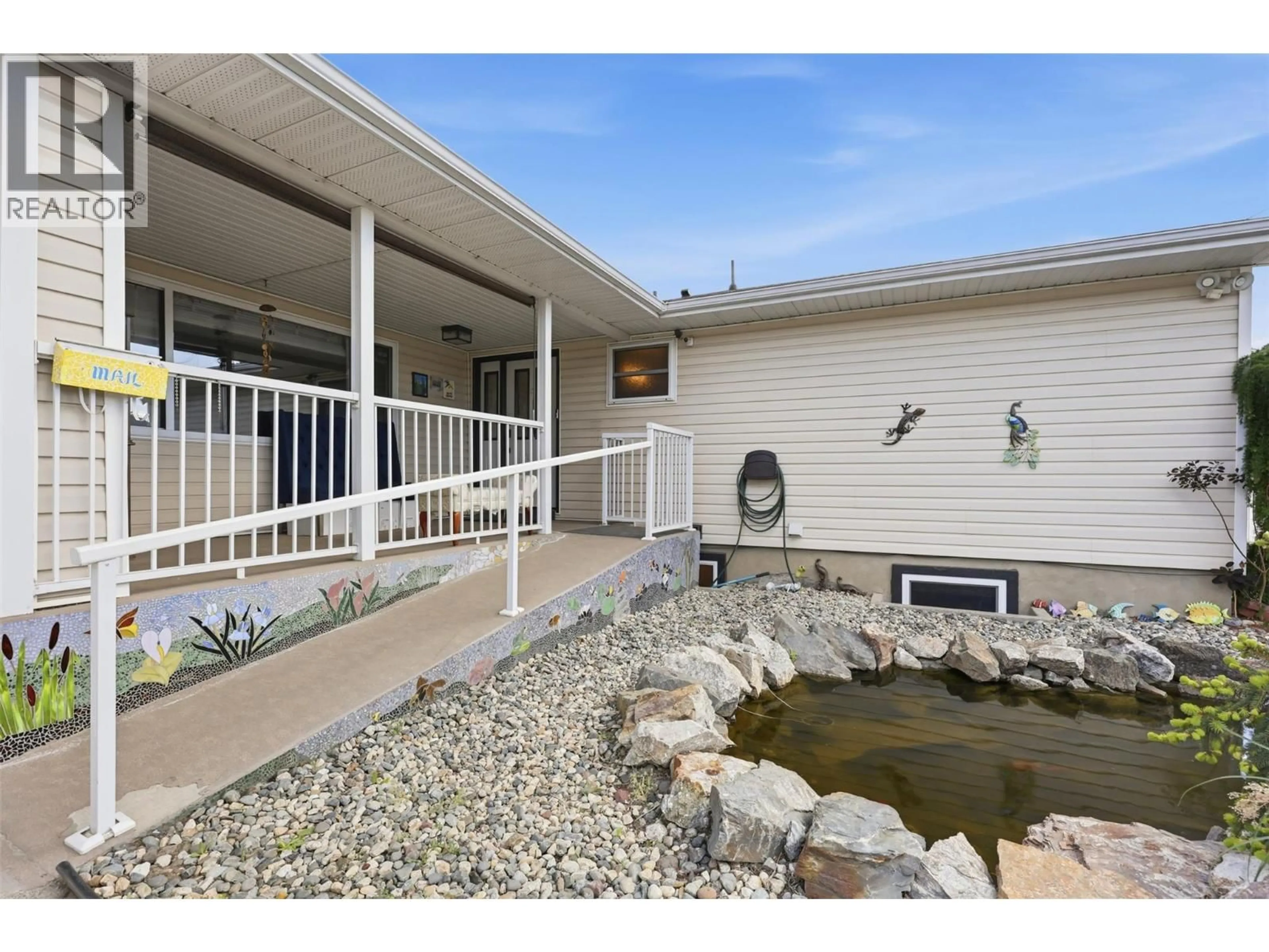 Unknown for 1087 LAROQUE STREET, Kamloops British Columbia V2B5L6